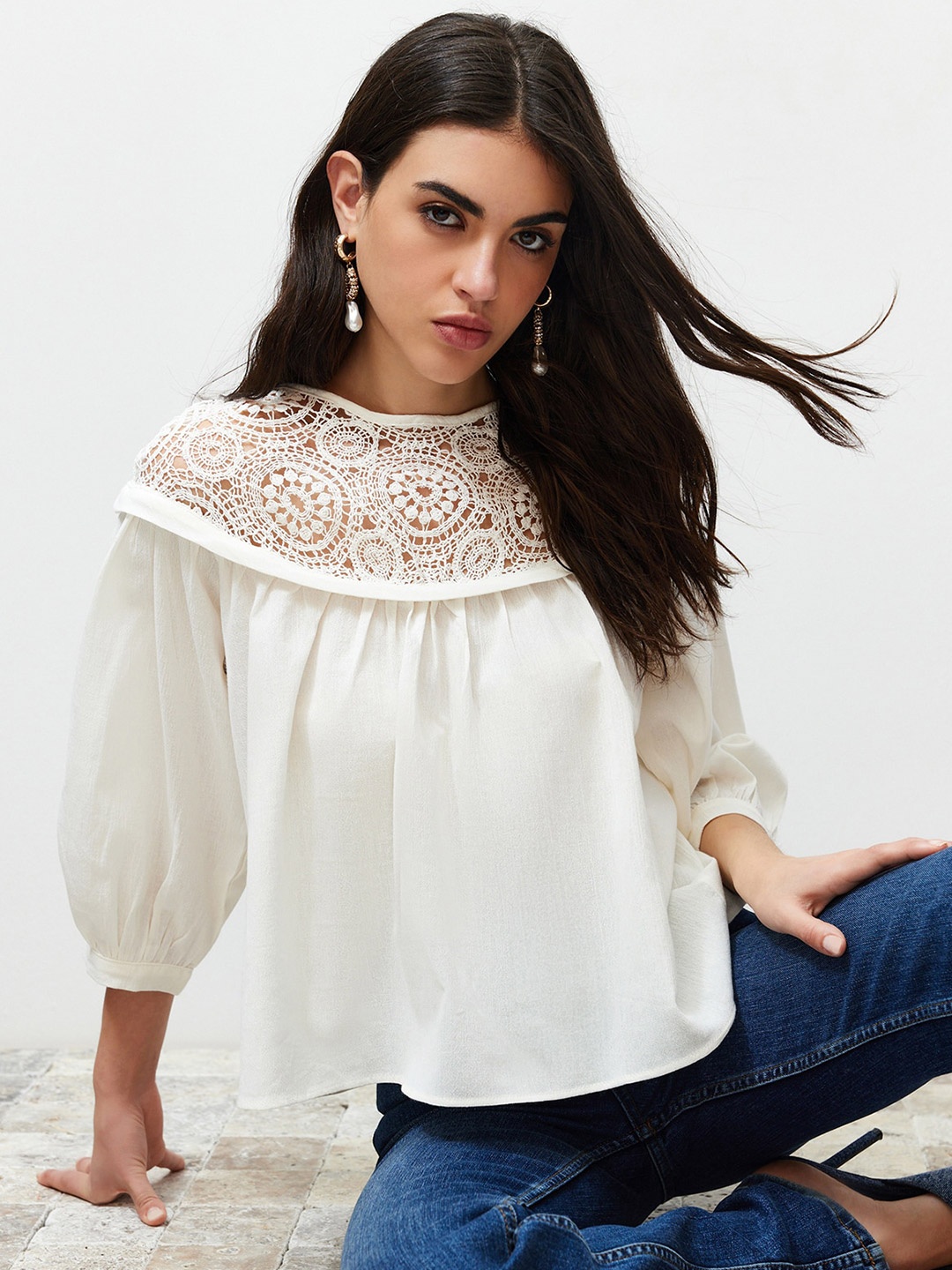 

Trendyol Round Neck Puff Sleeve Laced Up Cotton A-Line Top, White