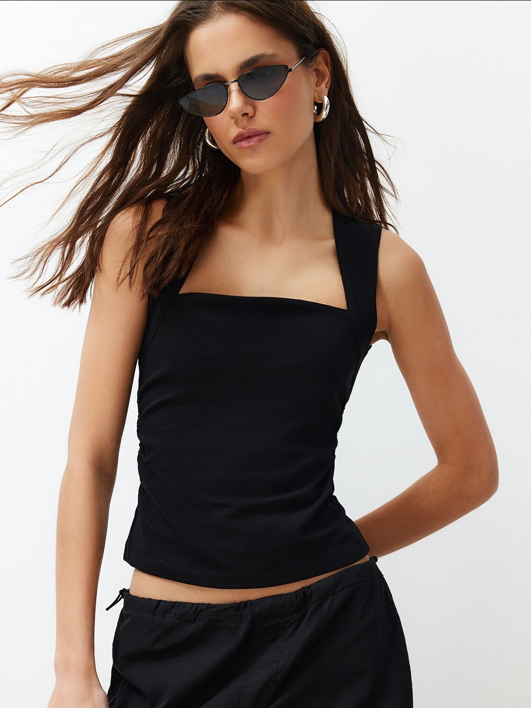 

Trendyol Square Neck Sleeveless Fitted Crop Top, Black