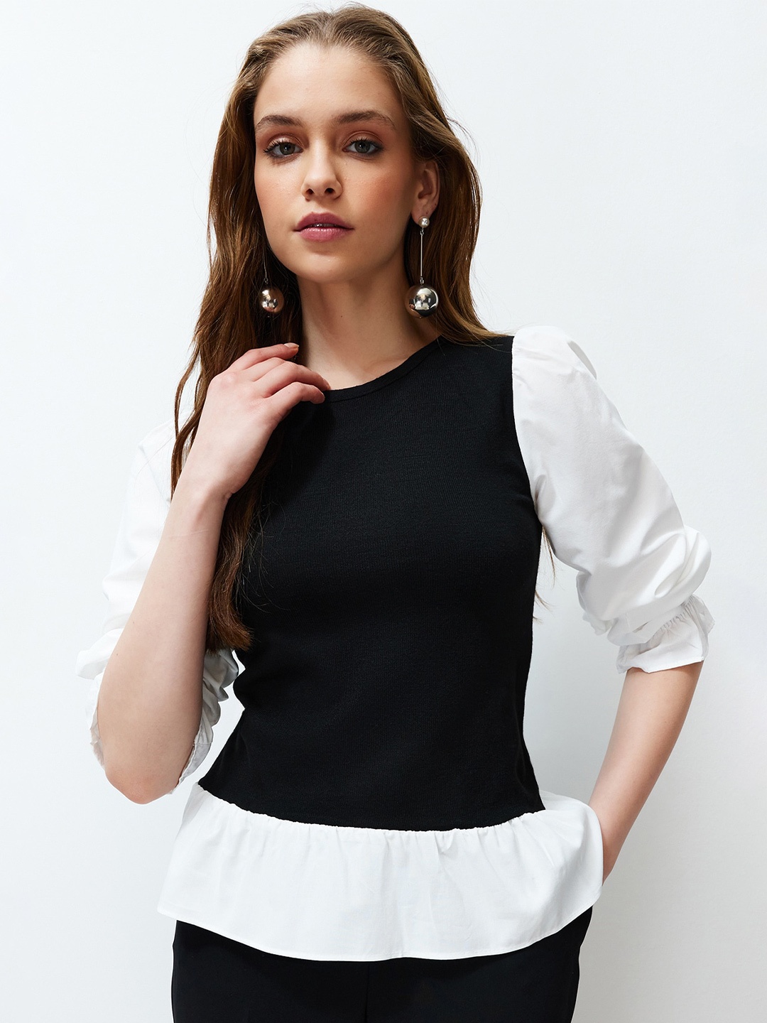 

Trendyol Colourblocked Gathered Cotton Top, Black