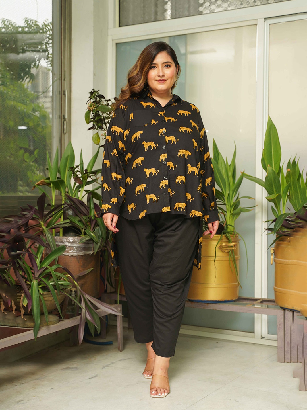 NANGALIA RUCHIRA Plus size Cheetah Printed India Slim Cotton Casual Shirt, Black