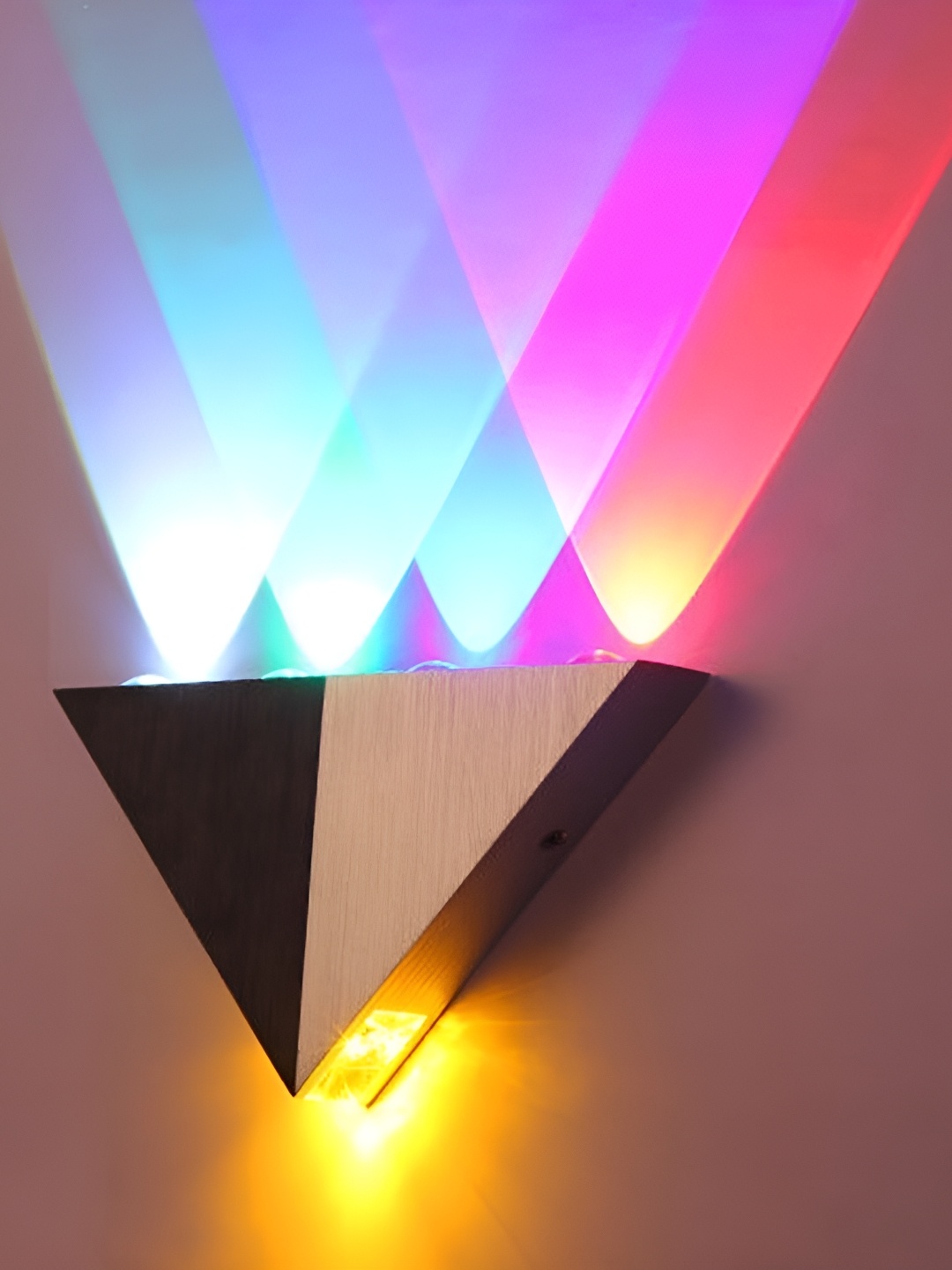 

Whiteray Beige & Black Textured Aluminium Quirky Wall Lamp