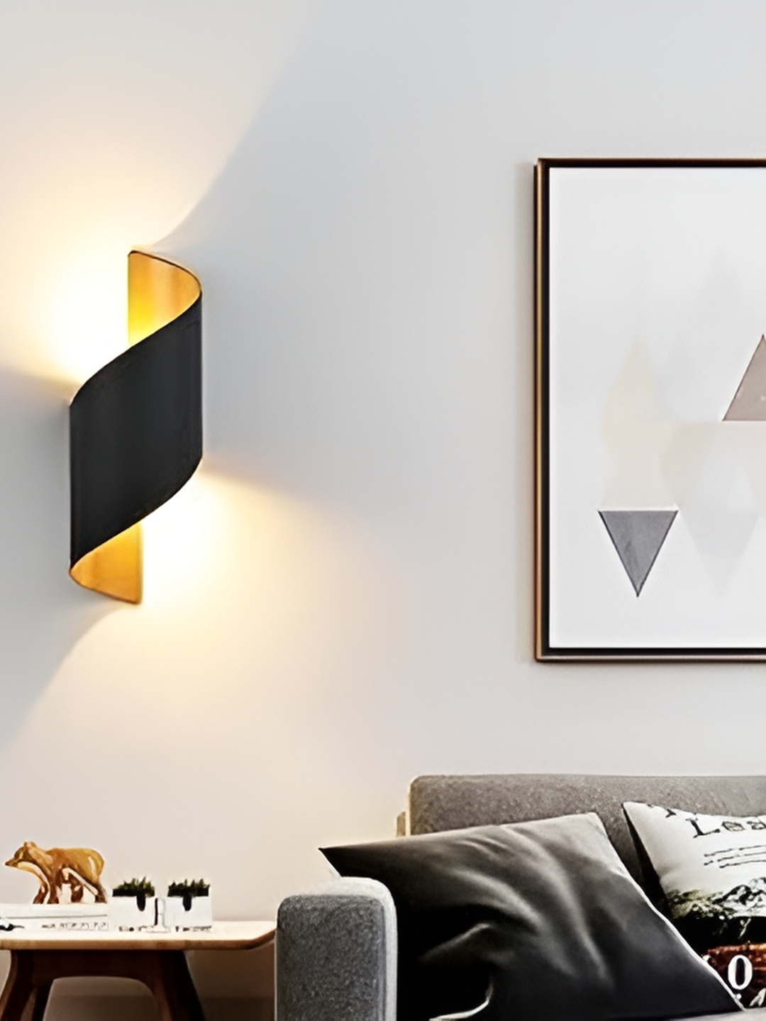 

Whiteray Black & White Metal Quirky Abstract Shaped Shaped Wall Lamp