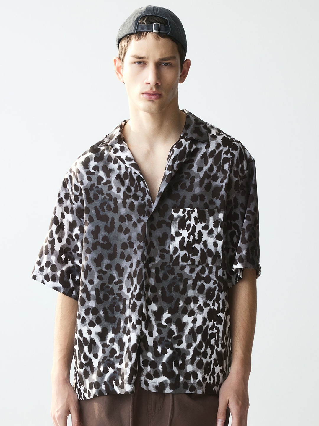 

H&M Loose Fit Lyocell Resort Shirt, Grey