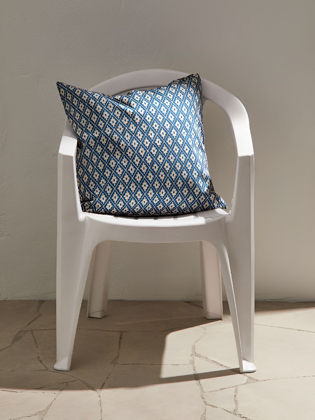 

H&M Blue Pure Cotton Outdoor Cushion Cover
