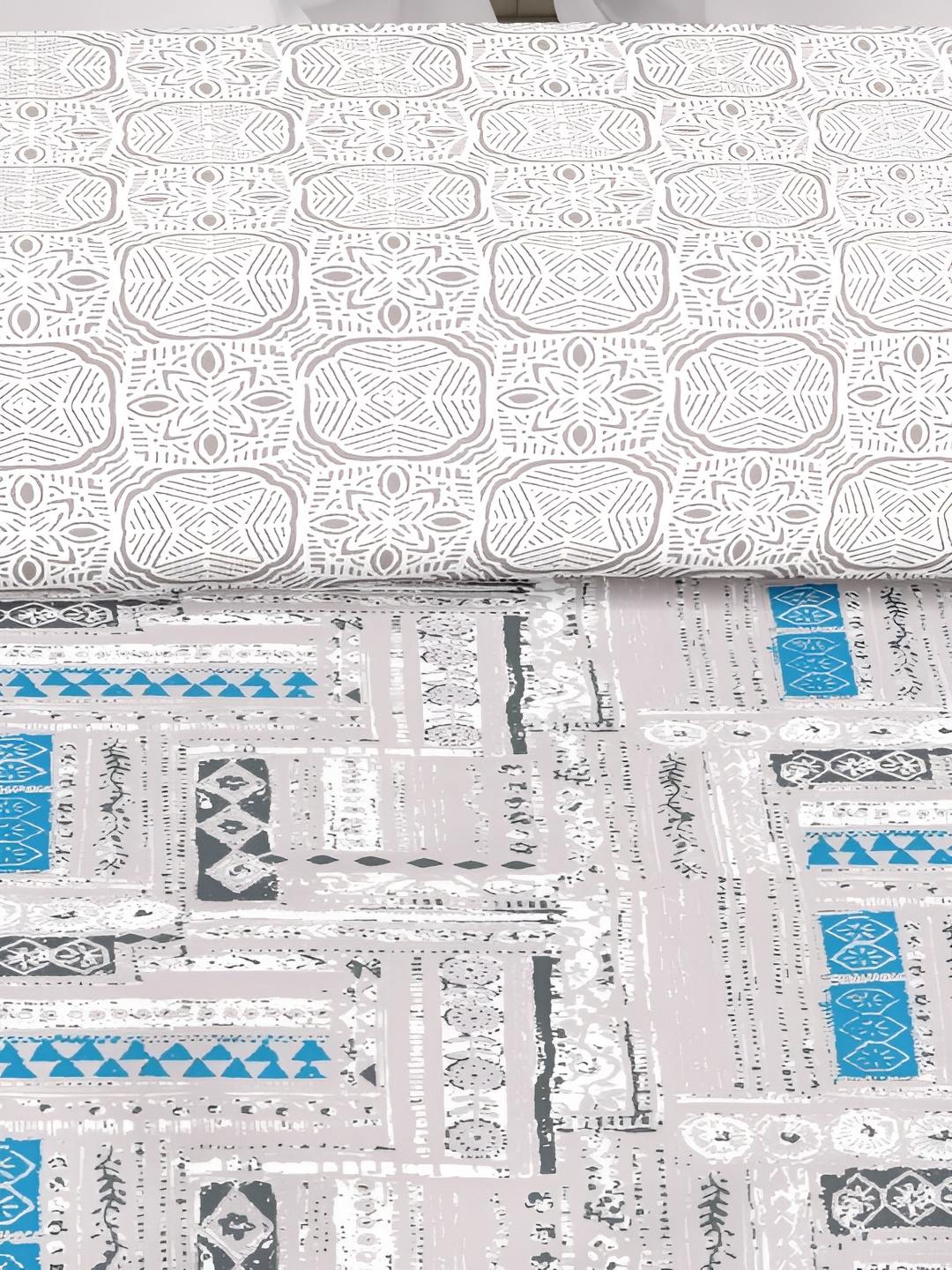 

borato Grey & Blue Geometric AC Room 300 GSM Reversible Single Bed Dohar