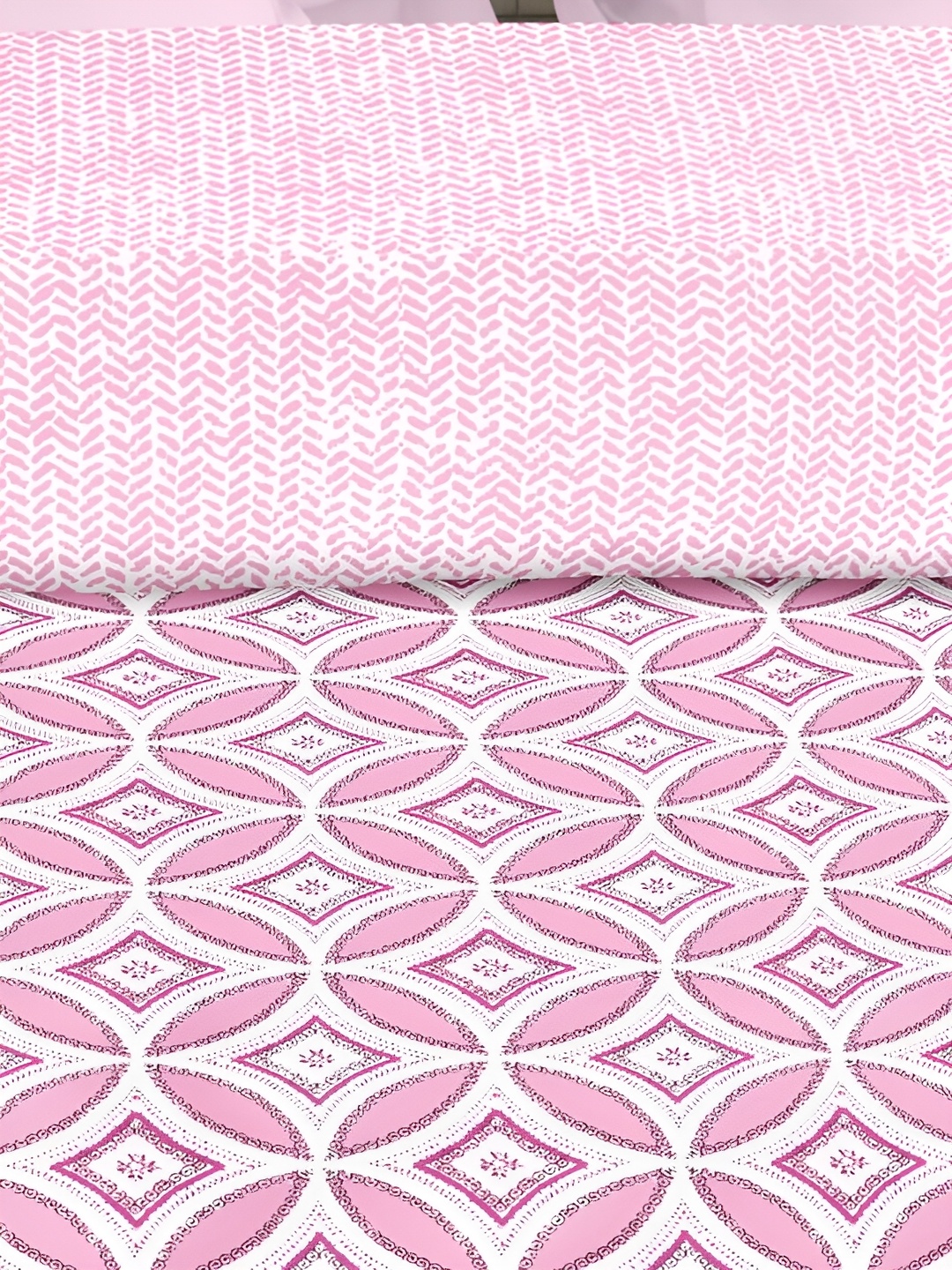 

borato Pink & White Ethnic Motifs AC Room 300 GSM Single Bed Dohar
