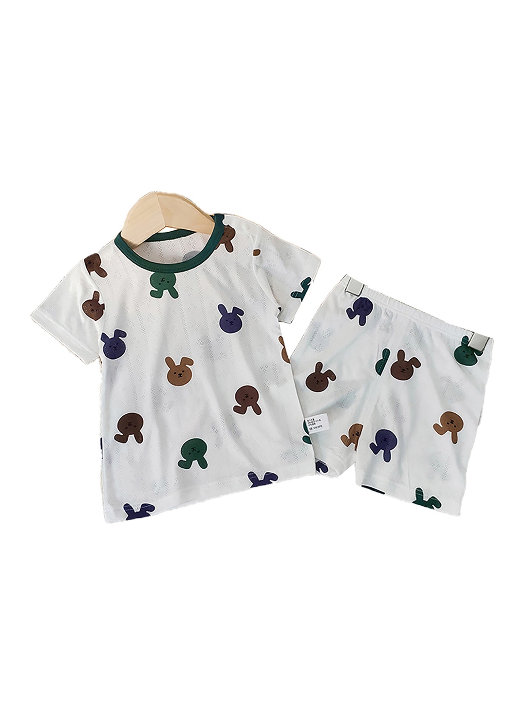 

StyleCast x Revolte Boys Grey Graphic Printed Pure Cotton T-Shirt & Shorts