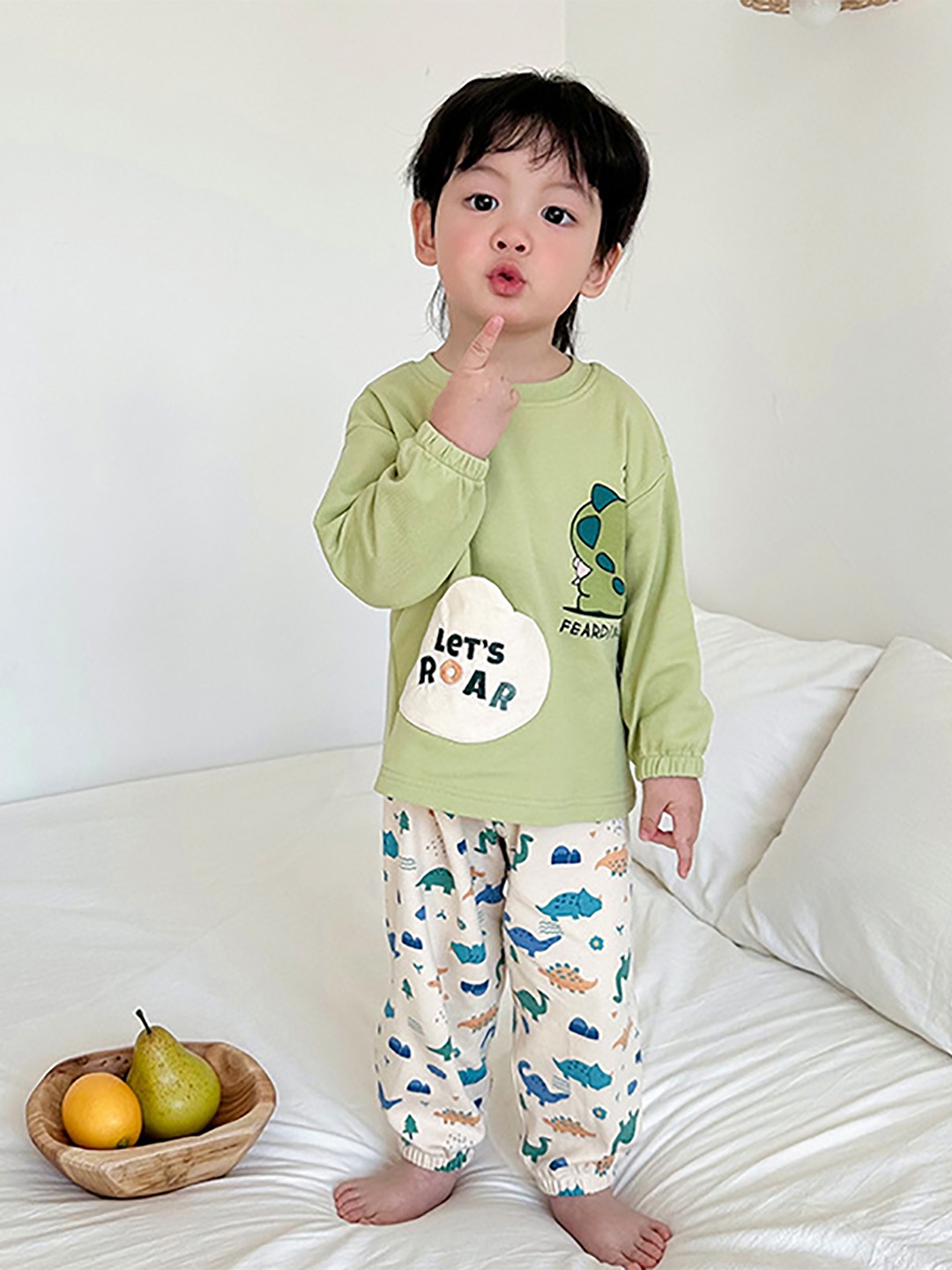 

StyleCast x Revolte Boys Green Graphic Printed Pure Cotton T-Shirt & Pyjama