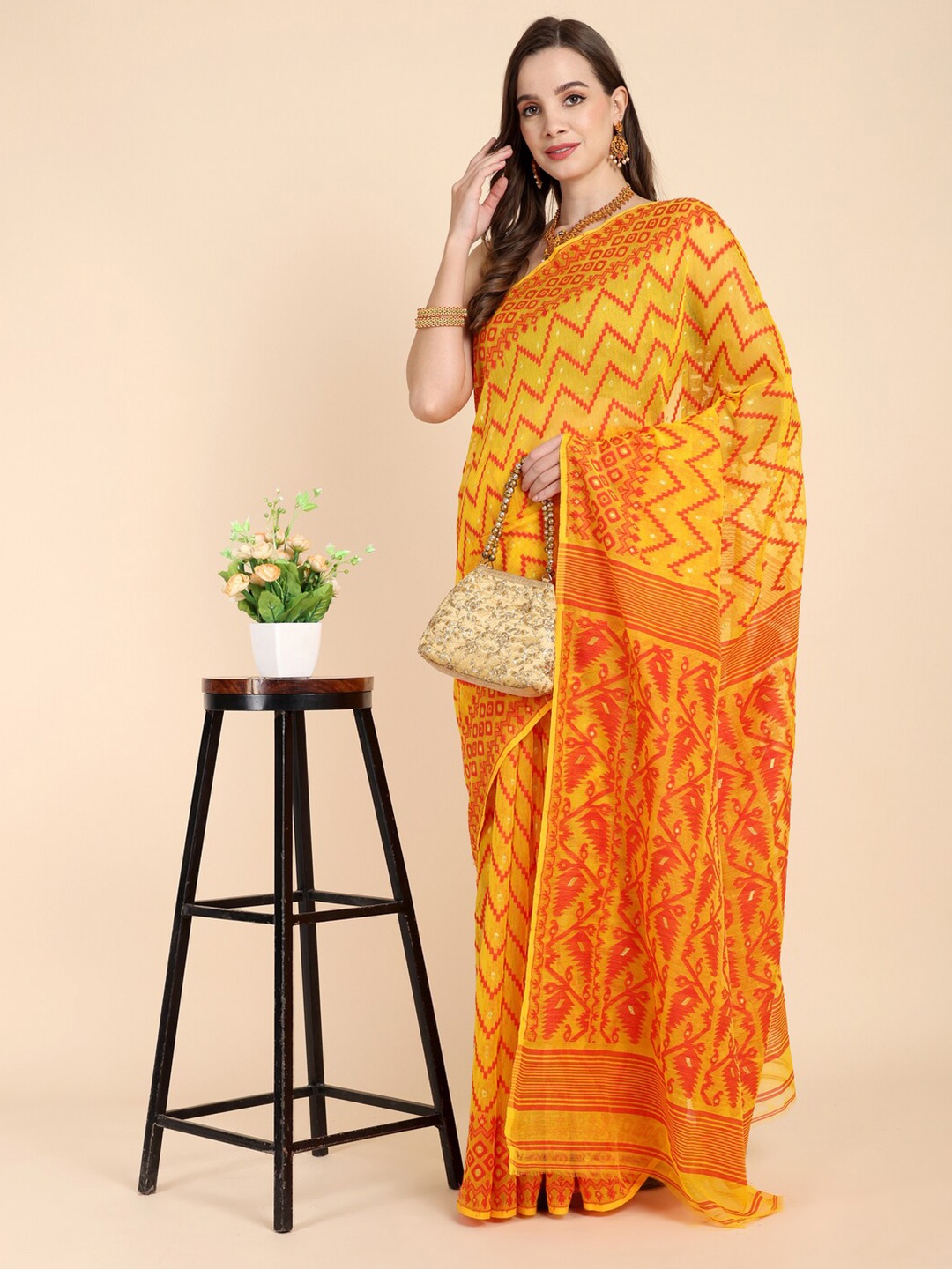 

Bong ButiQ Woven Design Jamdani Saree, Yellow