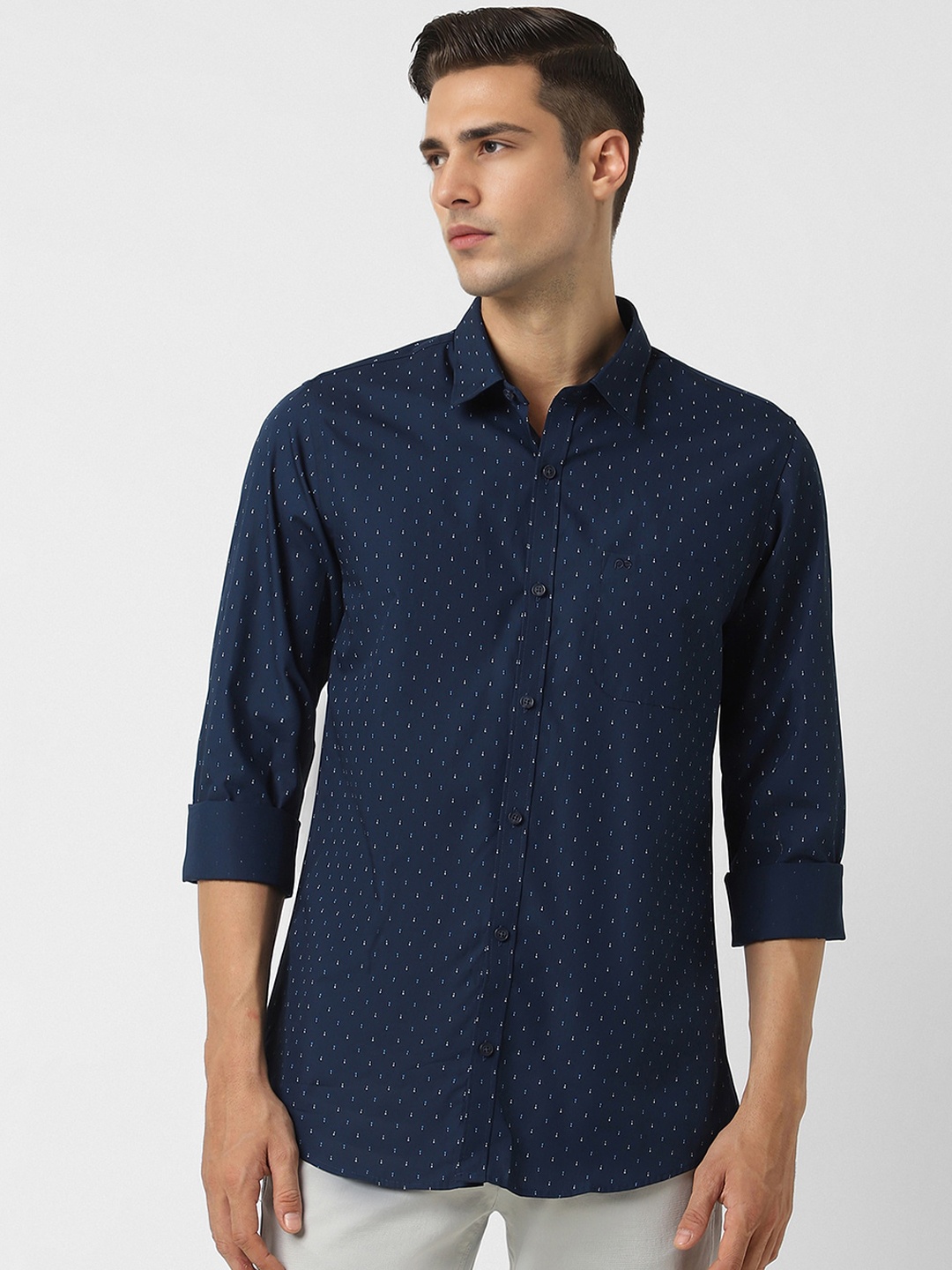 

Peter England Casuals Mico Ditsy Printed Slim Fit Pure Cotton Casual Shirt, Navy blue