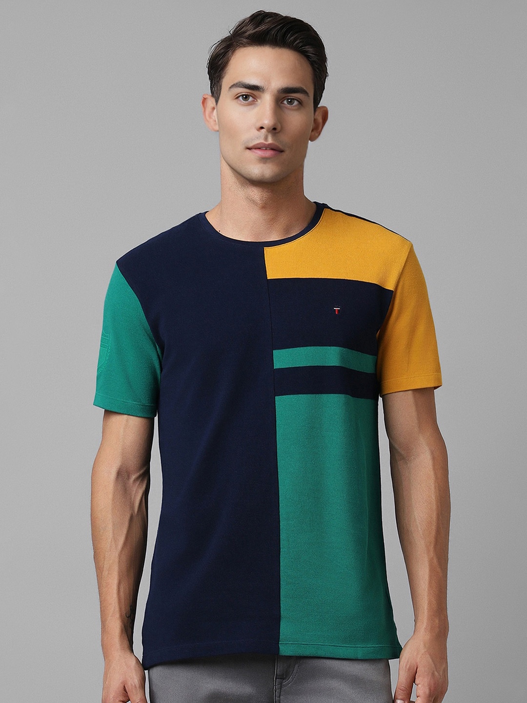 

Louis Philippe Sport Round Neck Colourblocked Slim Fit cotton T-shirt, Navy blue