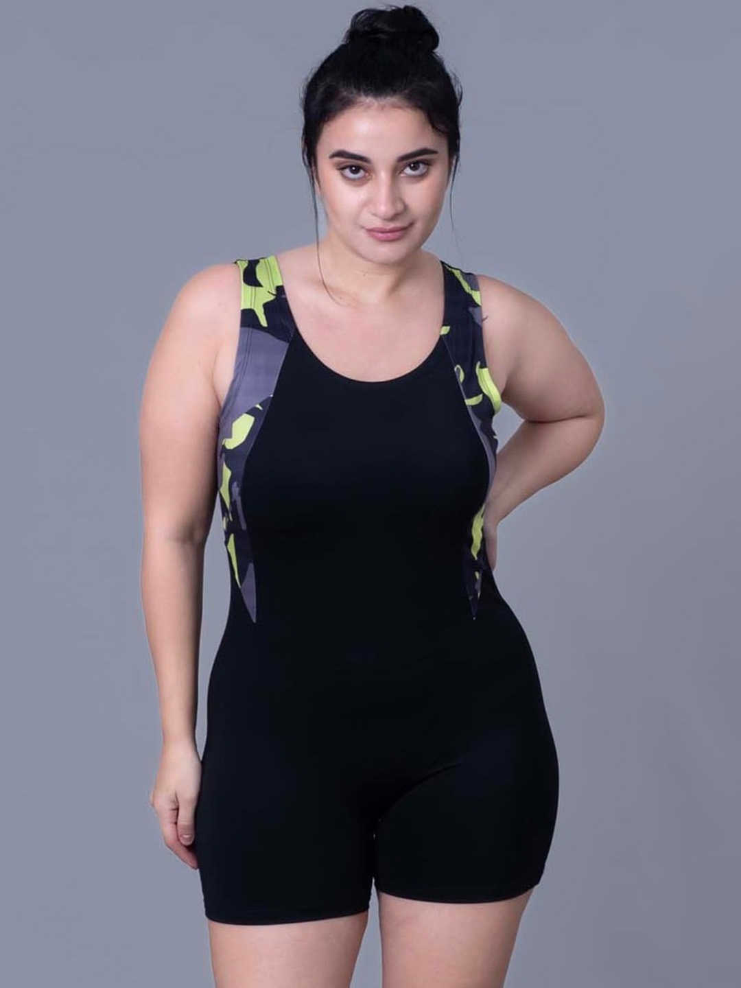 

Keepfit Scoop Neck Medium Coverage Legsuit, Black