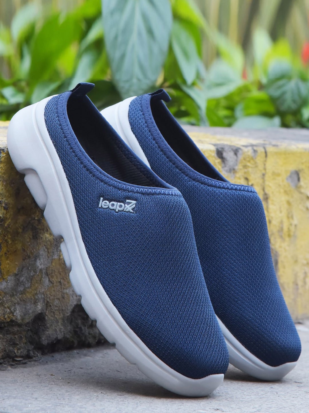 

Liberty Men Lightweight Memory Foam Slip-On Sneakers, Navy blue