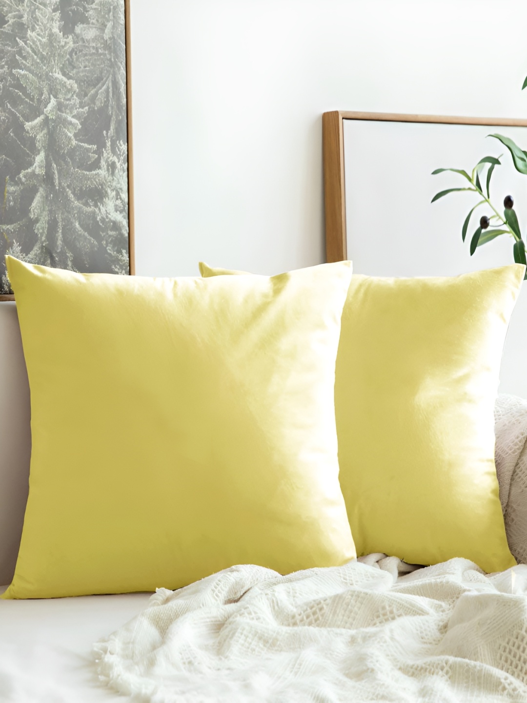 

Aurave Yellow Set of 2 Square Cushion Covers