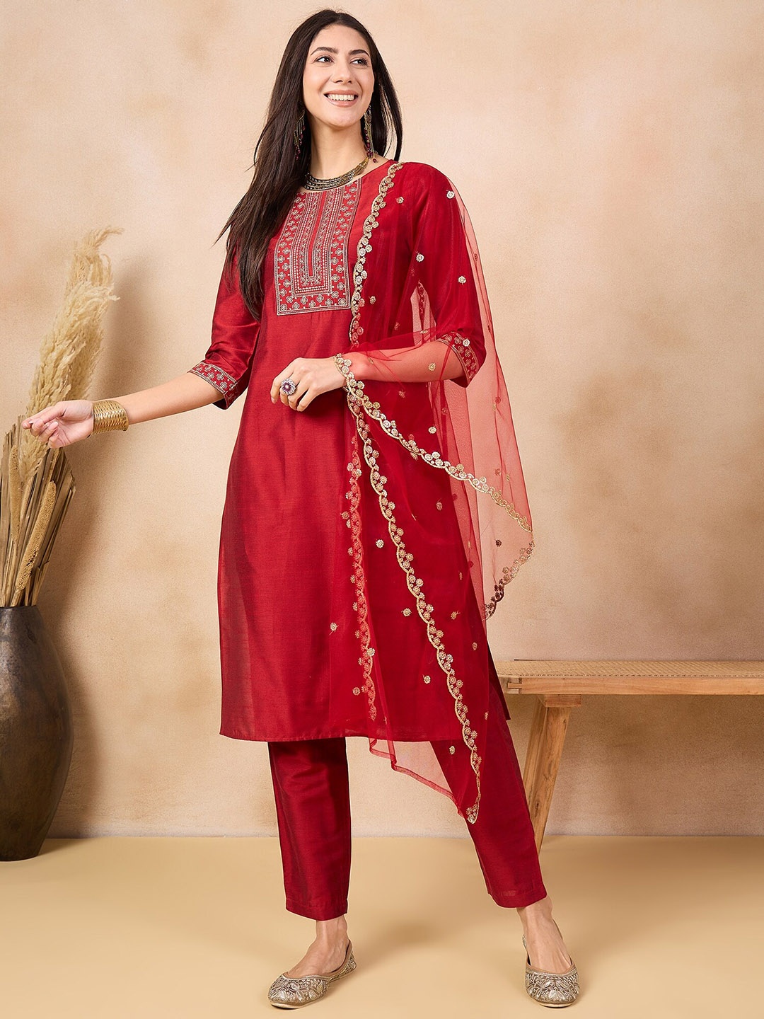 

Anouk Maroon Floral Yoke Design Regular Sequinned Kurta With Trousers & Dupatta