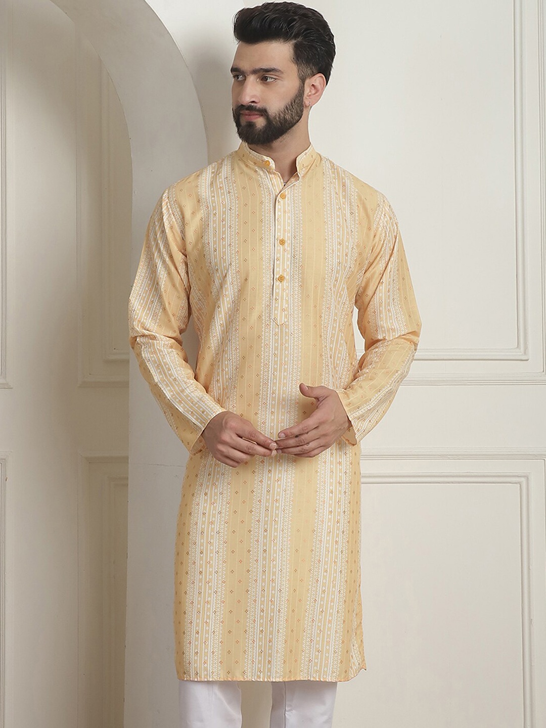 

SOJANYA Ethnic Motifs Printed Mandarin Collar Long Sleeves Straight Kurta, Mustard
