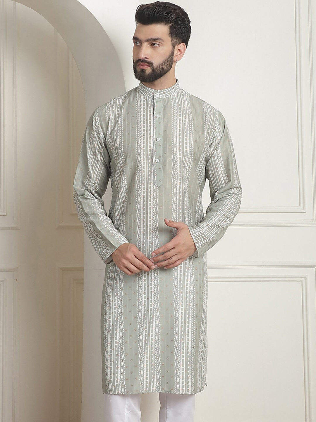 

SOJANYA Printed Mandarin Collar Long Sleeves Straight Kurta, Green