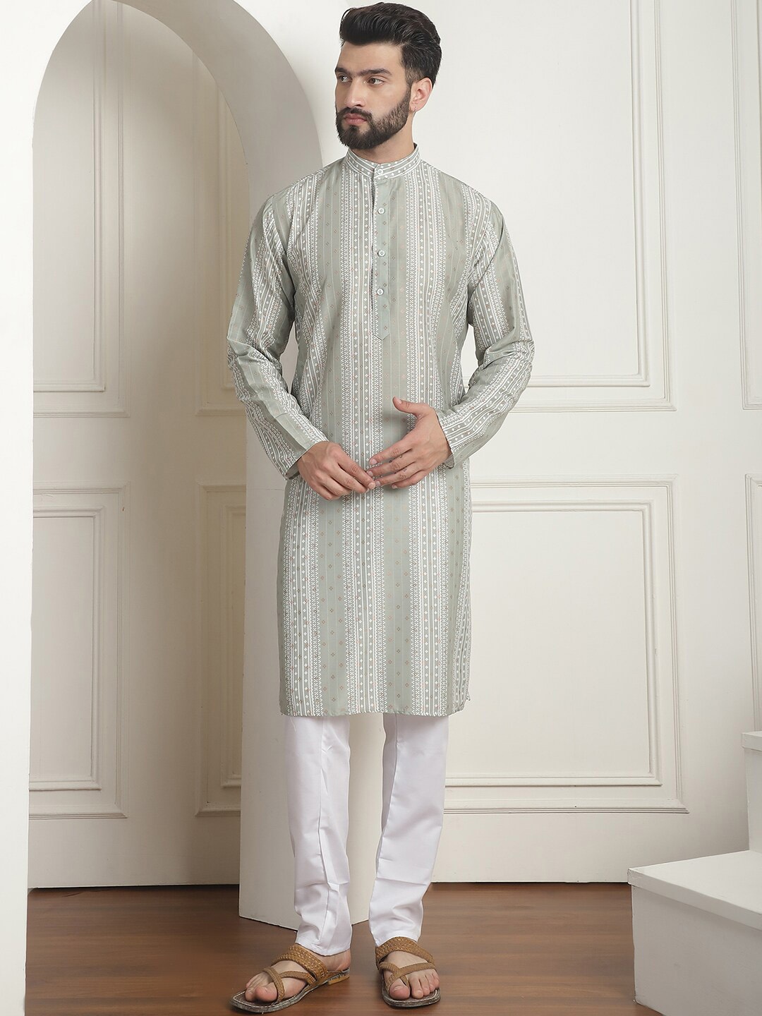 

SOJANYA Striped Straight Mandarin Collar Kurta with Churidar, Green