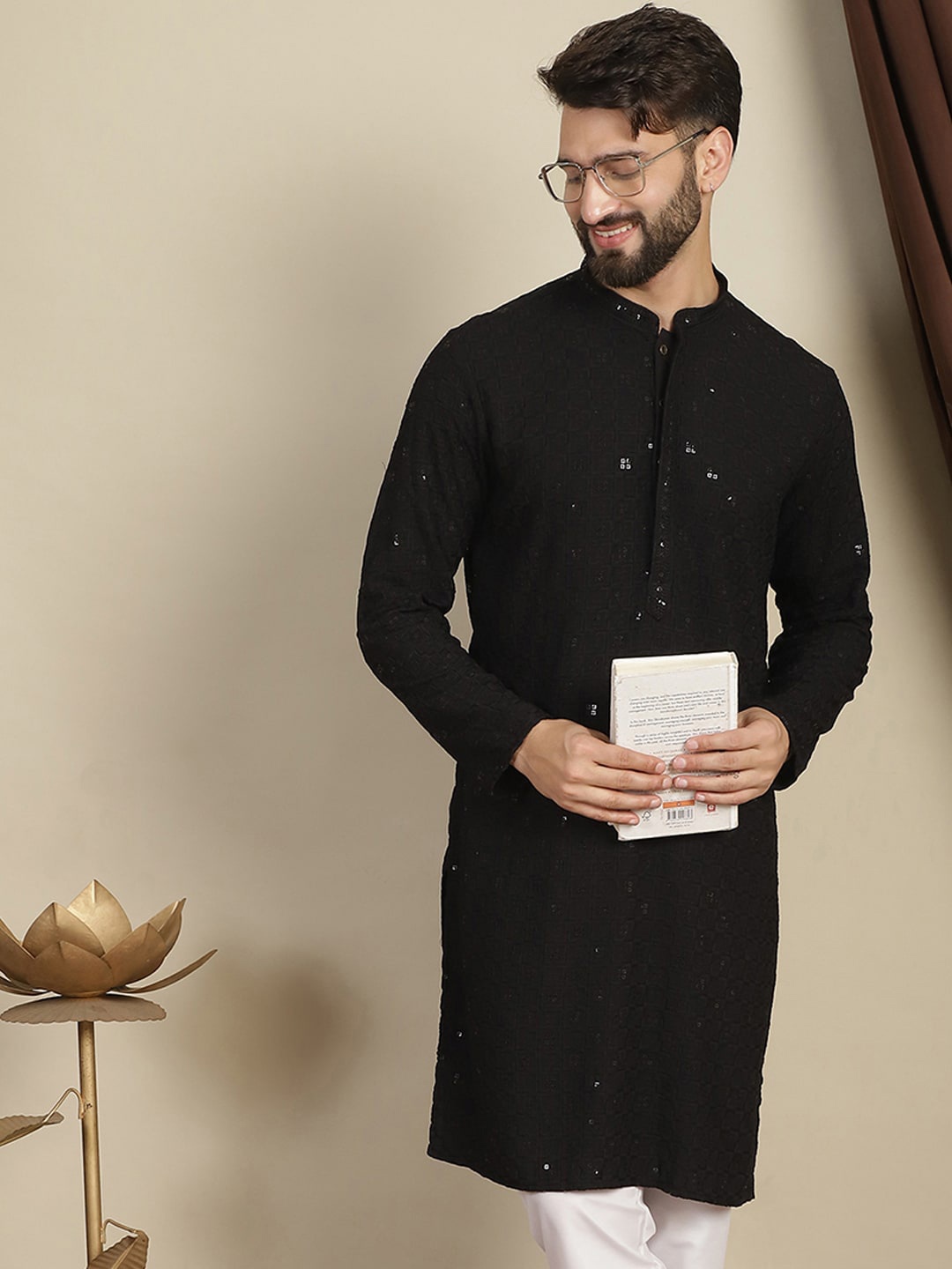 

Anouk Floral Embroidered Mandarin Collar Sequins Thread Work Cotton Kurta, Black