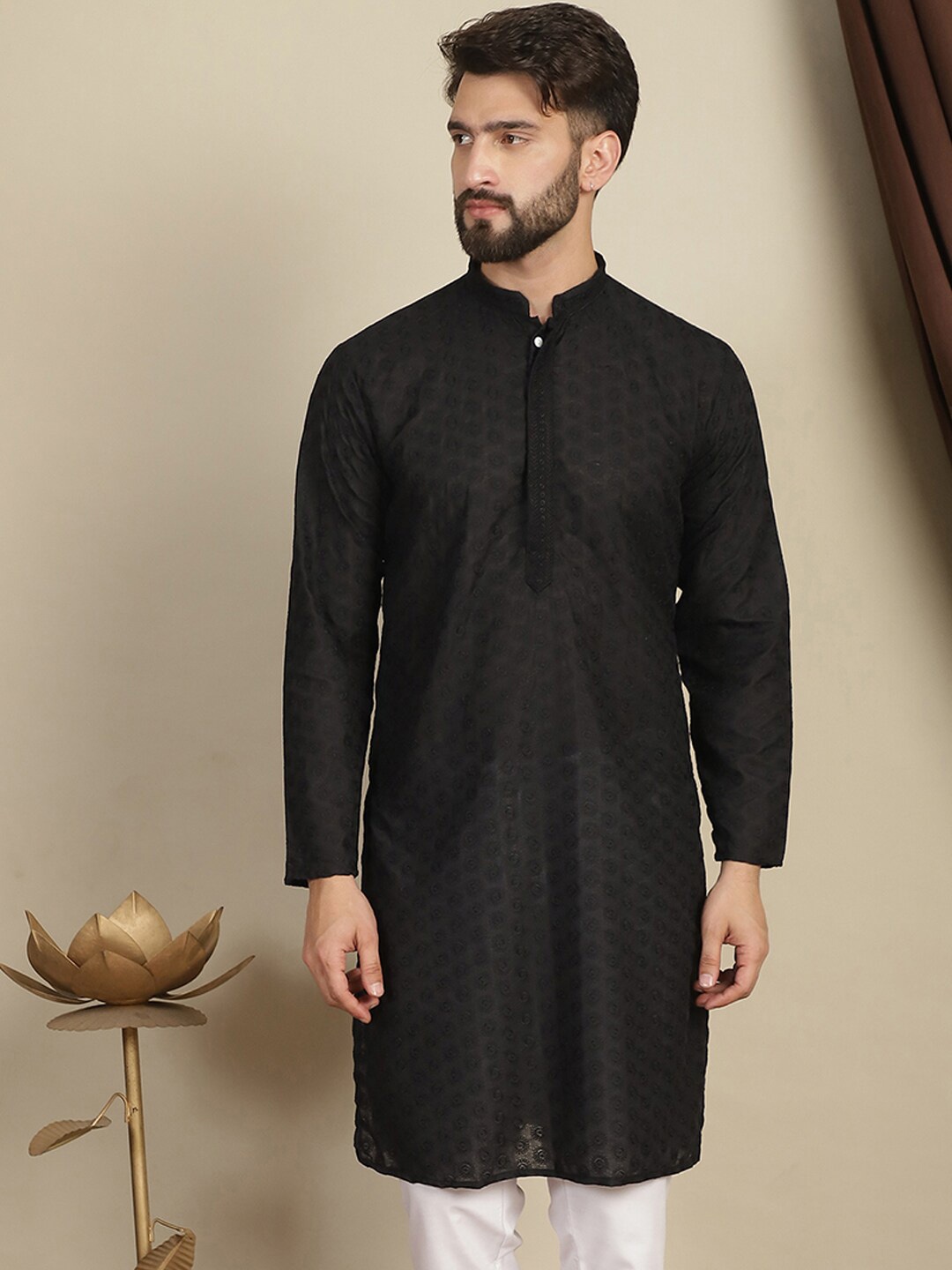 

Anouk Floral Embroidered Thread Work Pure Cotton Straight Kurta, Black