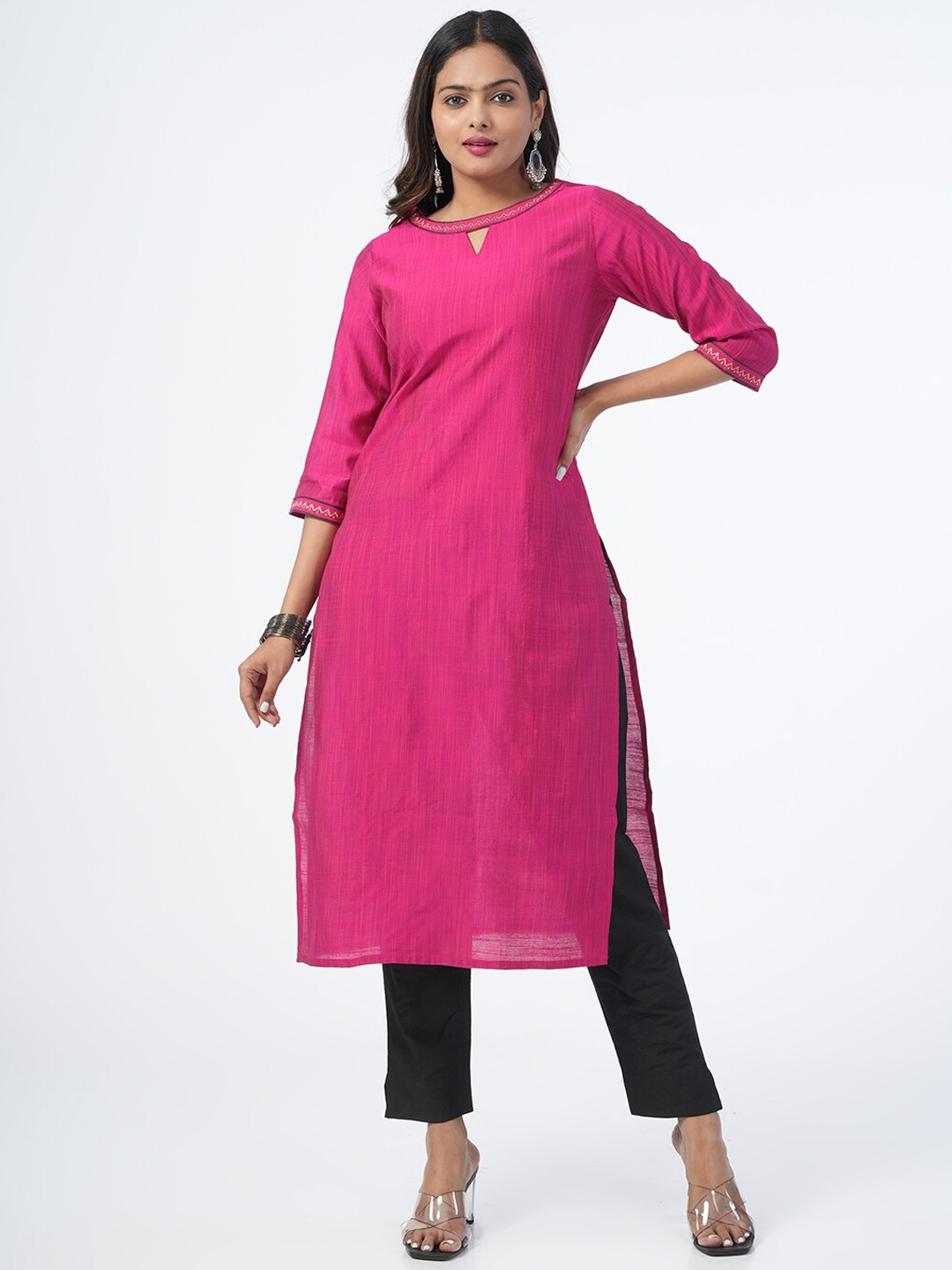 

Genius18 Embroidery Round Neck Three-Quarter Sleeves Cotton Kurta, Pink