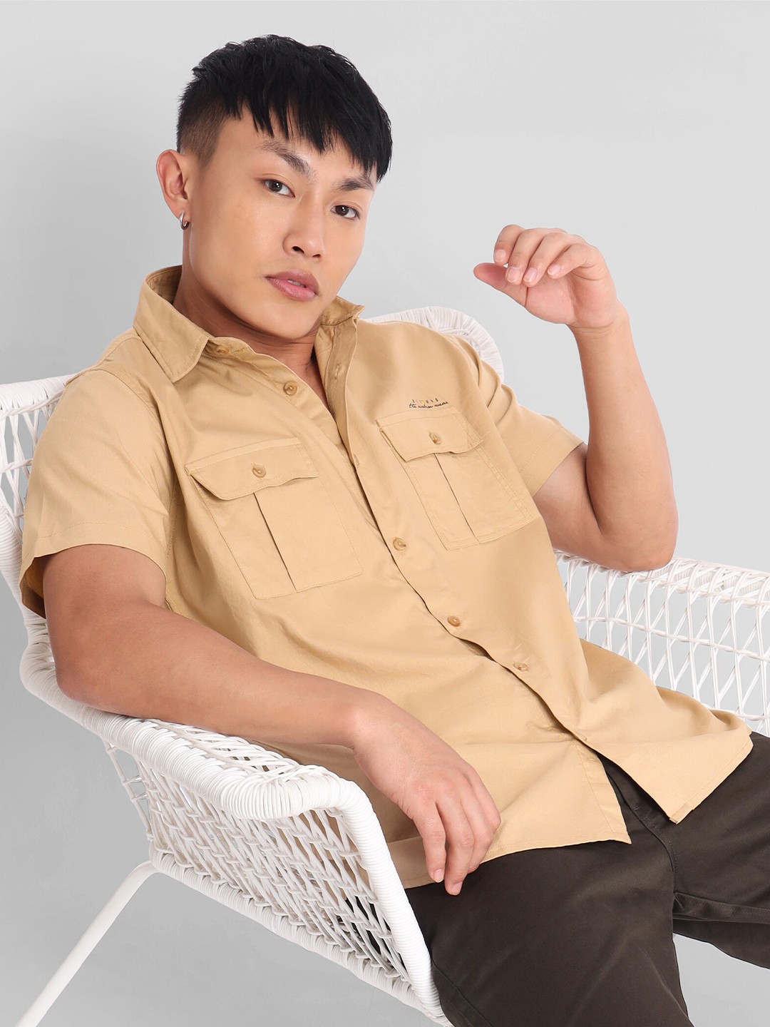 

Beyoung Classic Spread Collar Short Sleeves Cotton Casual Shirt, Mustard