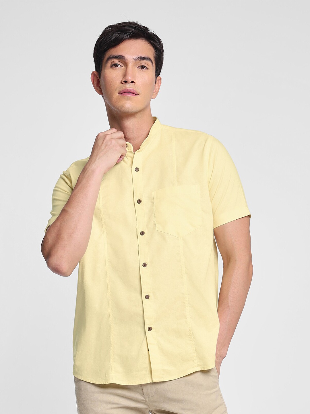 

Beyoung Classic Opaque Linen Casual Shirt, Yellow