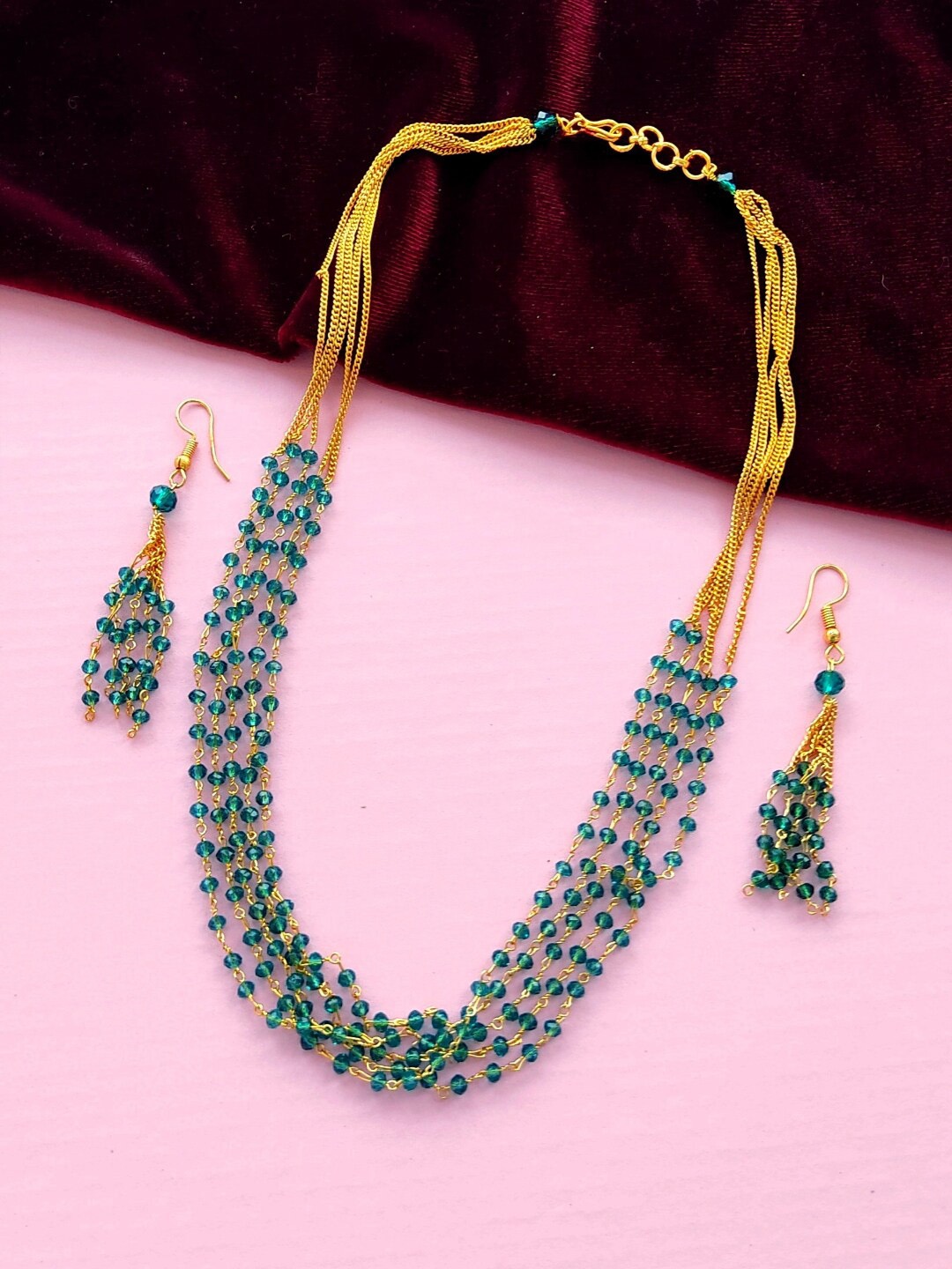 

Pihtara Jewels Gold Plated & Beaded Jewellery Set