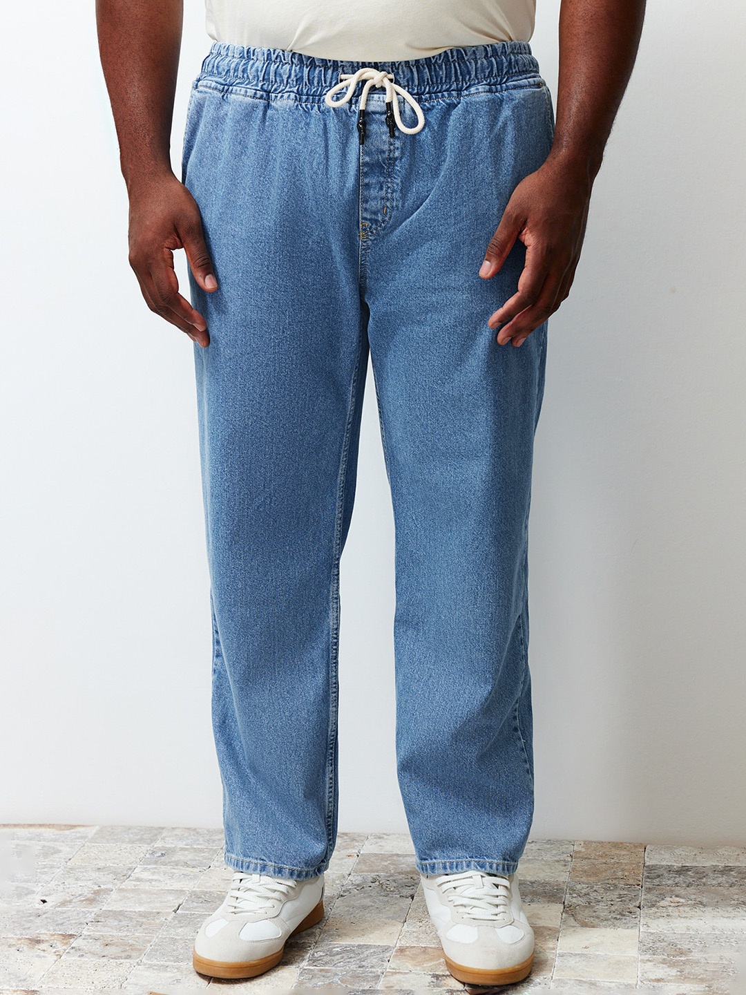 

Trendyol Men Plus Size Mid-Rise Clean Look Cotton Jeans, Blue
