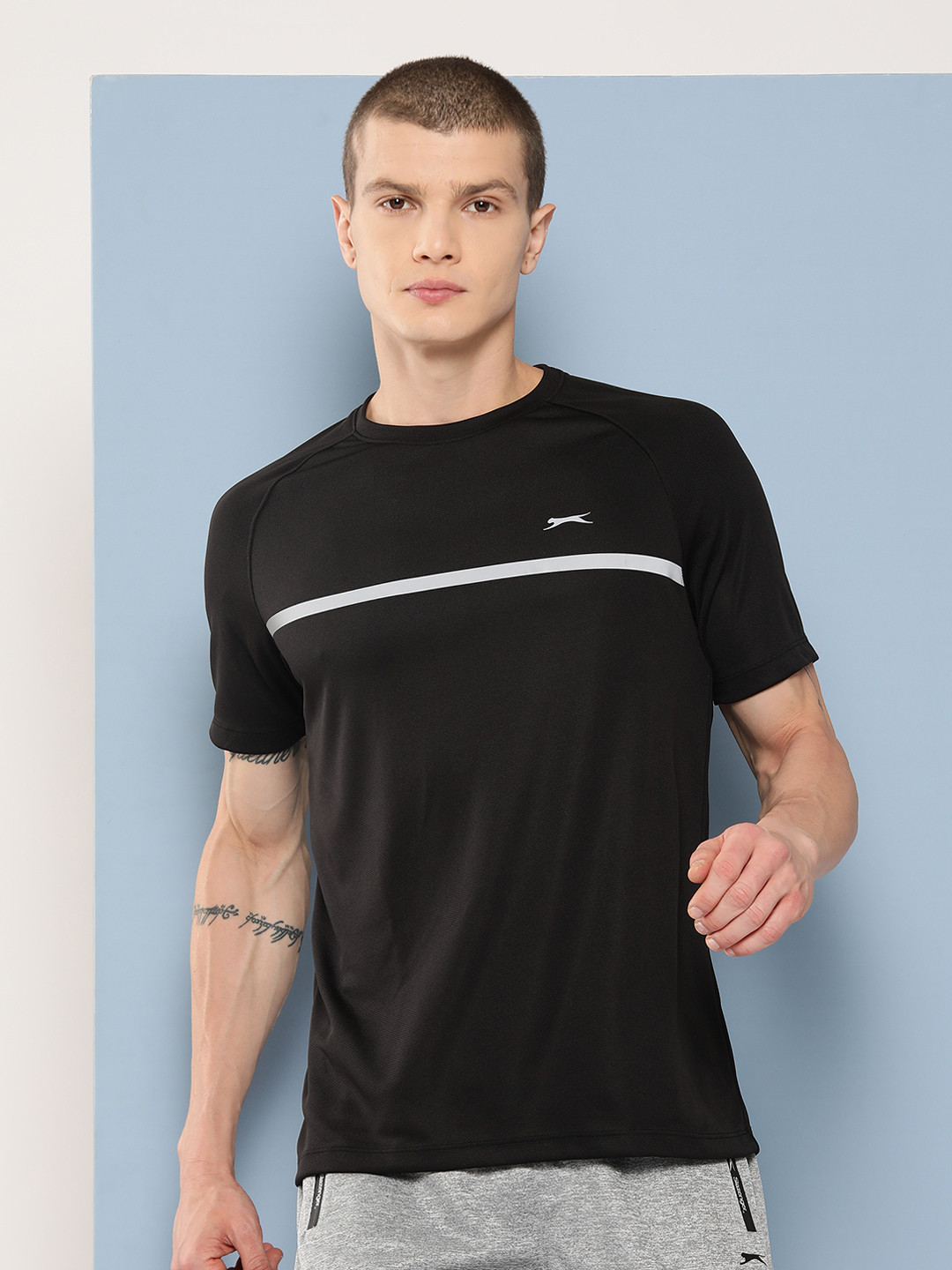 

Slazenger Men Striped Ultra-Dry Training T-shirt, Black