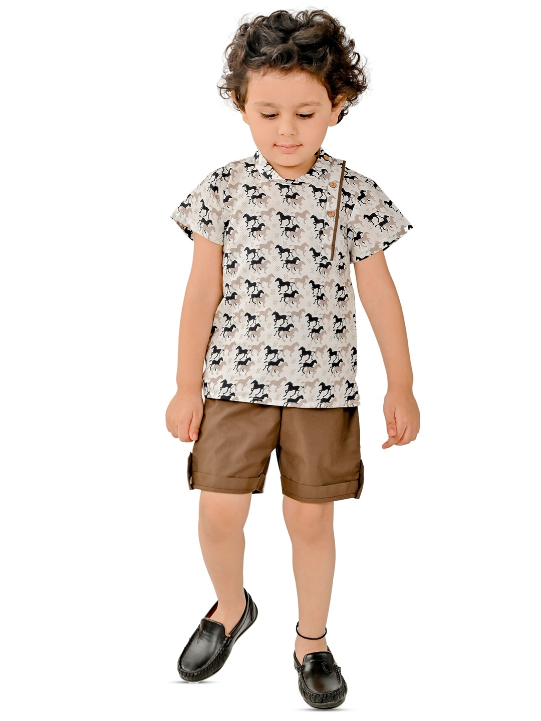 

Tiny Bunnies Boys Printed T-shirt with Shorts, White