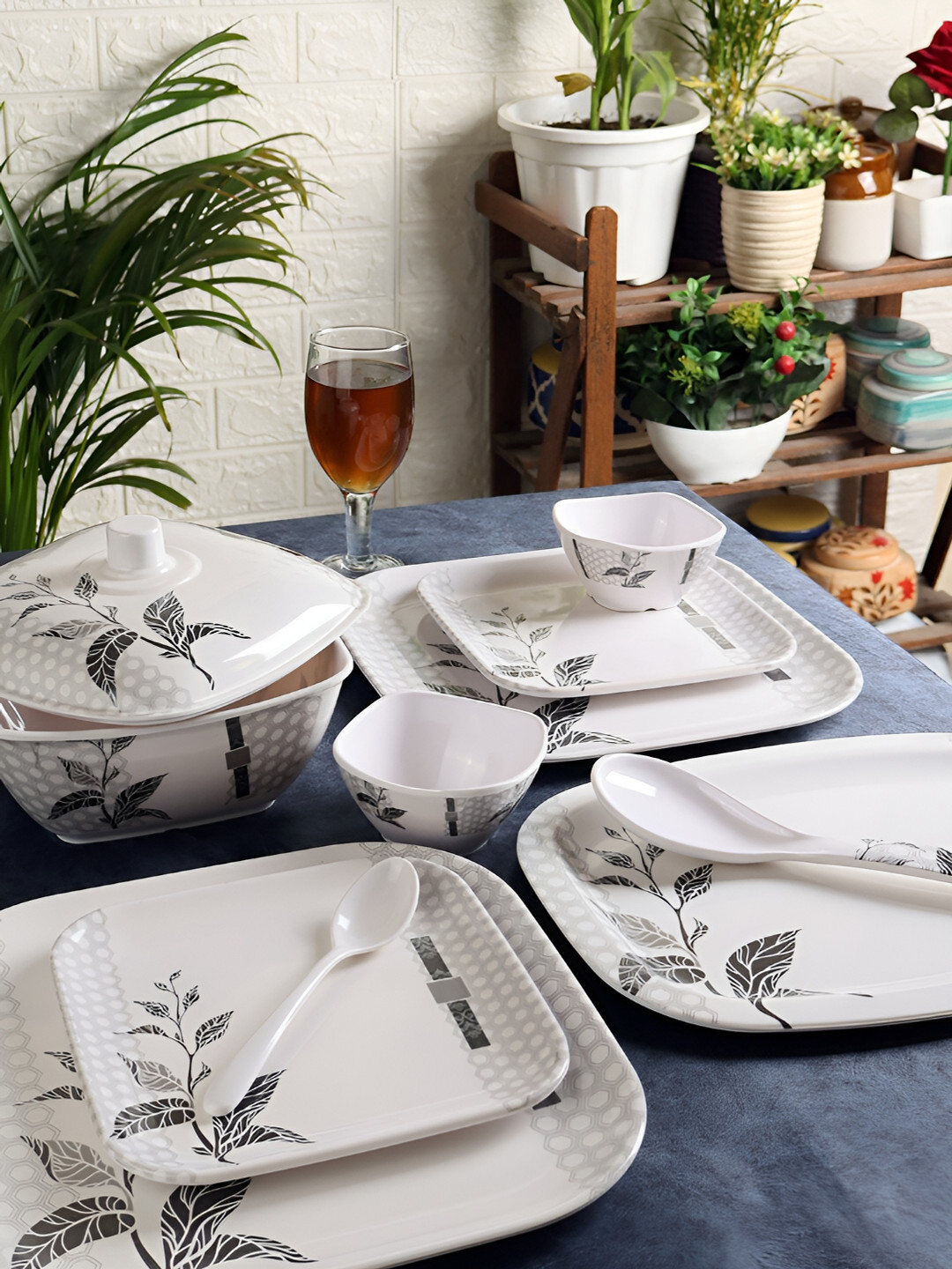 

CDI White & Black 40 Pieces Printed Melamine Double Coated Glossy Dinner Set