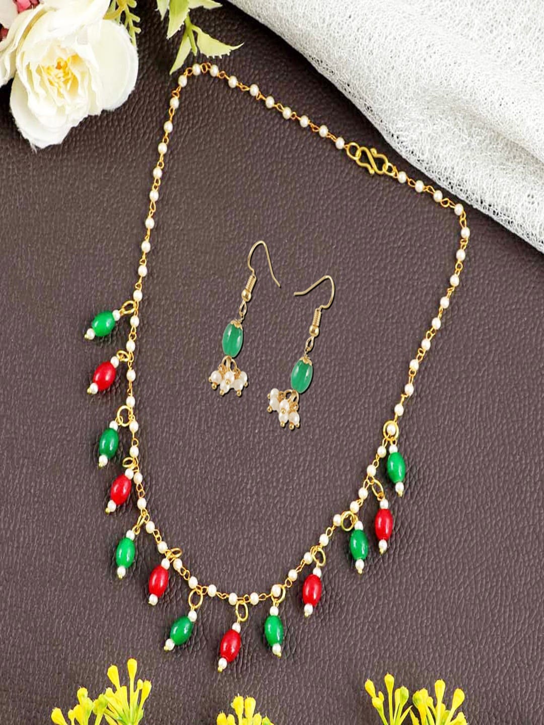 

UNIVERSITY TRENDZ Gold-Plated & Pearl Beaded Jewellery Set