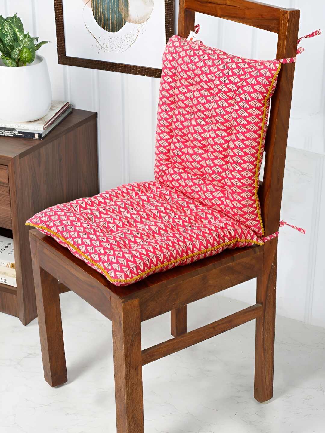 

Ratan Cart 2-Pcs White & Pink Printed Cotton Square Cushion Chair Pads
