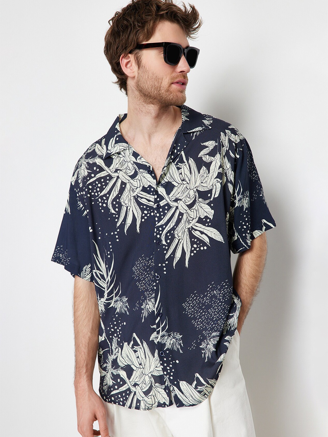 

Trendyol Floral Opaque Printed Casual Shirt, Navy blue