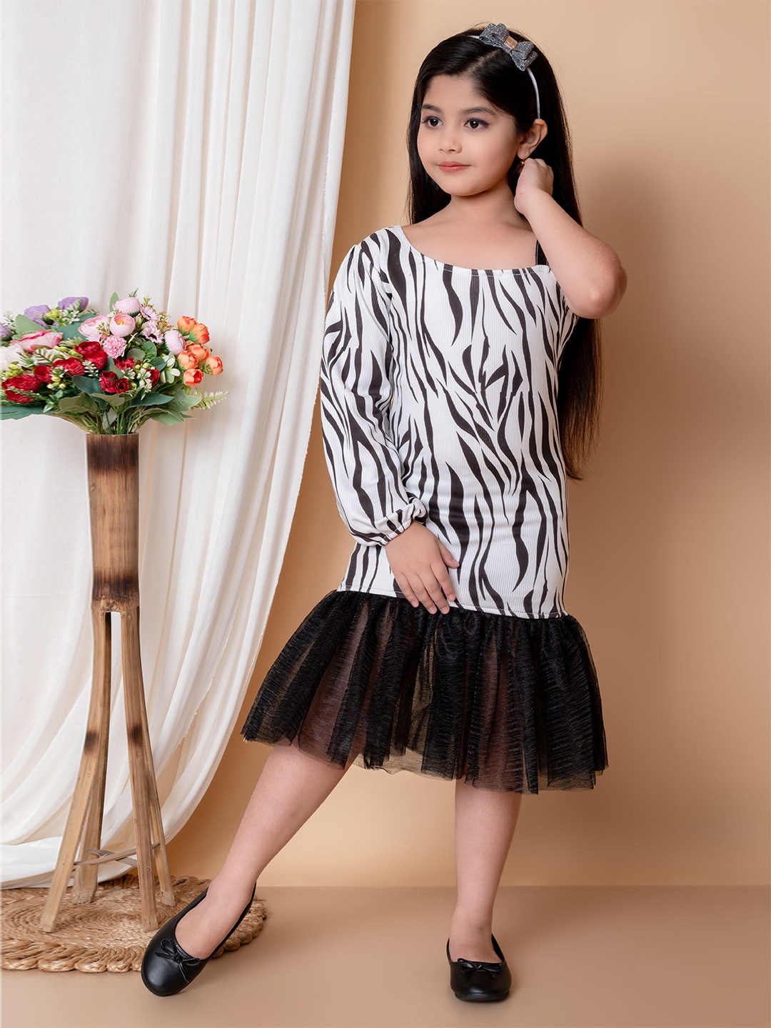 

KAARIGARI Print Drop-Waist Dress, White
