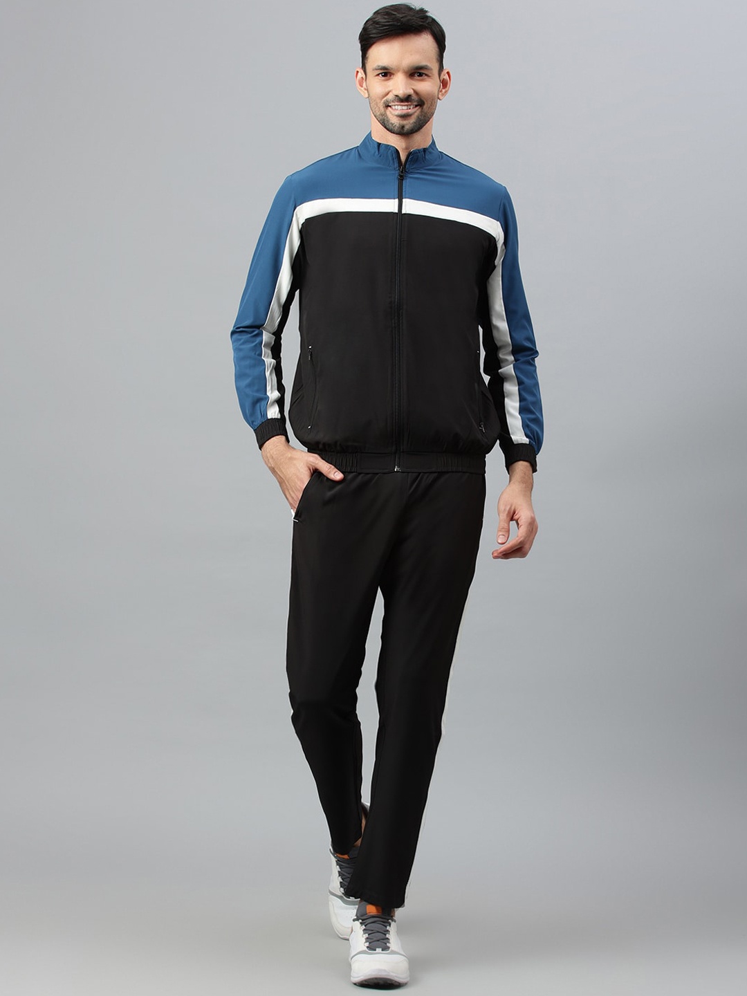 

BESIMPLE Colourblocked Mock Collar Jacket & Mid-Rise Track Pant, Black