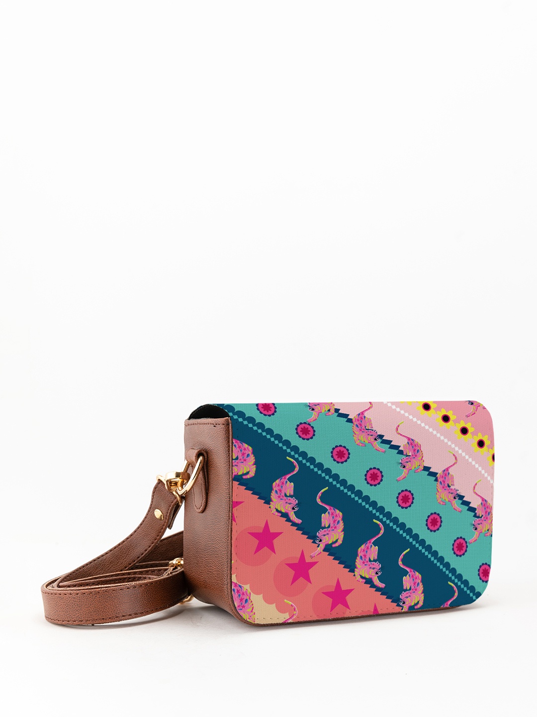 

Kalankit Graphic Printed Swagger Sling Bag, Pink