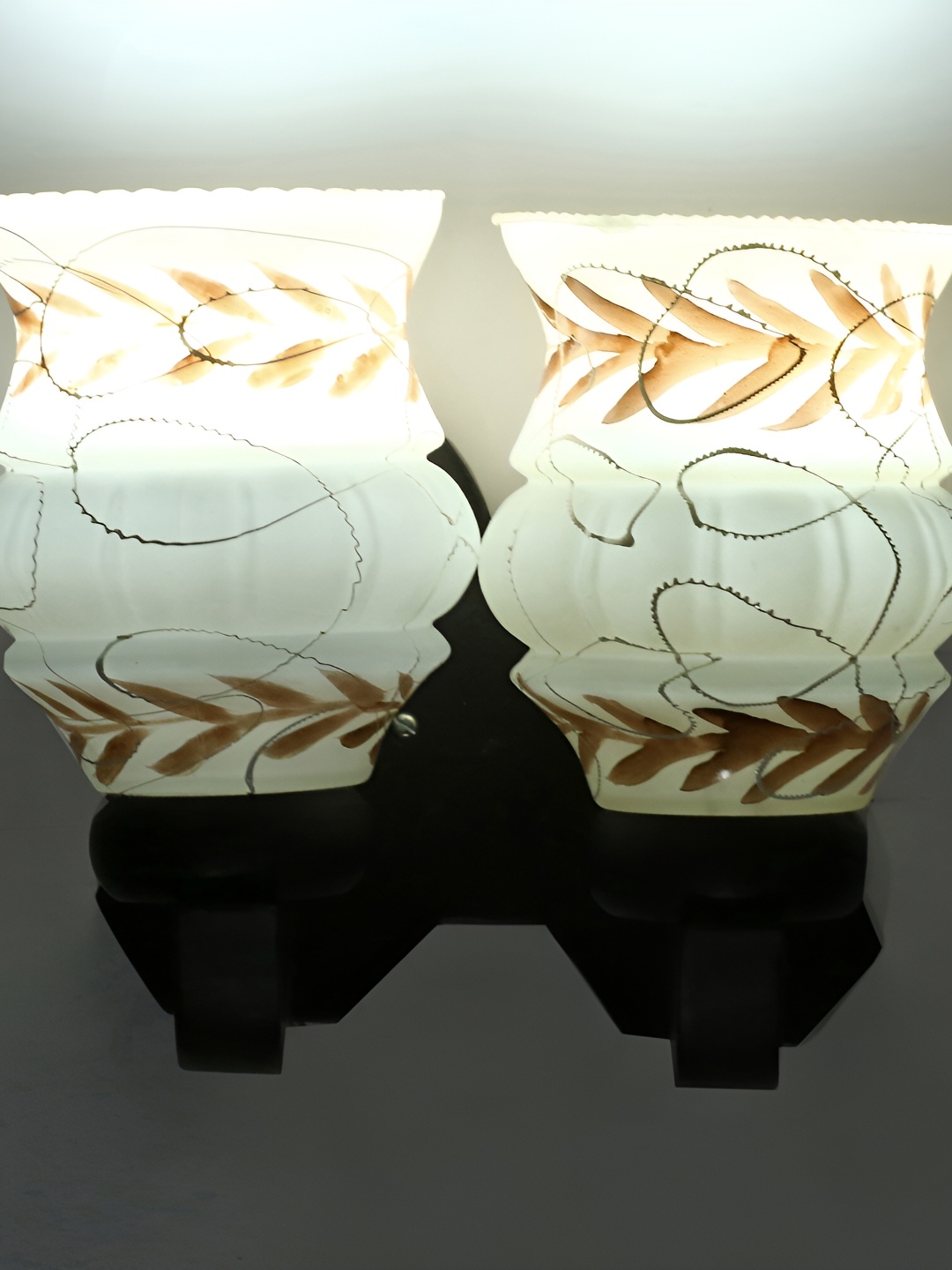 

1ST TIME White & Brown 2 Pcs Textured Glass Traditional Abstract Shaped Shaped Wall Lamp