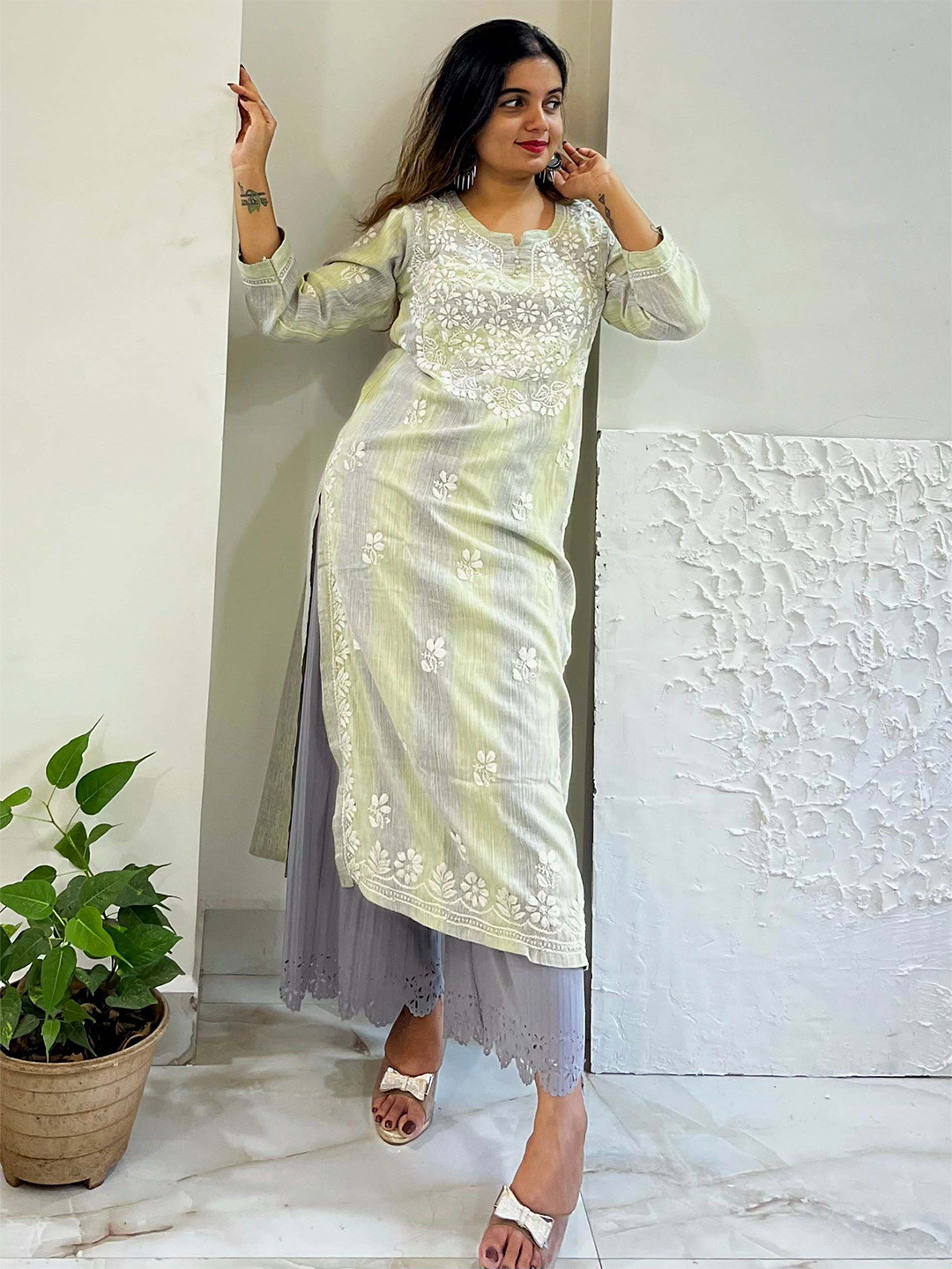 

THE VASILIKI Pure Cotton Floral Embroidered Chikankari Kurta, Green