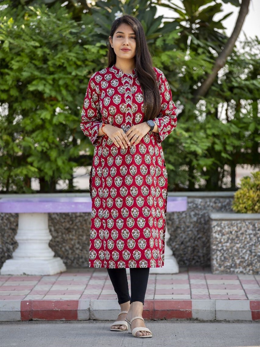

THE VASILIKI Floral Printed Pure Cotton Mandarin Collar Kurta, Maroon