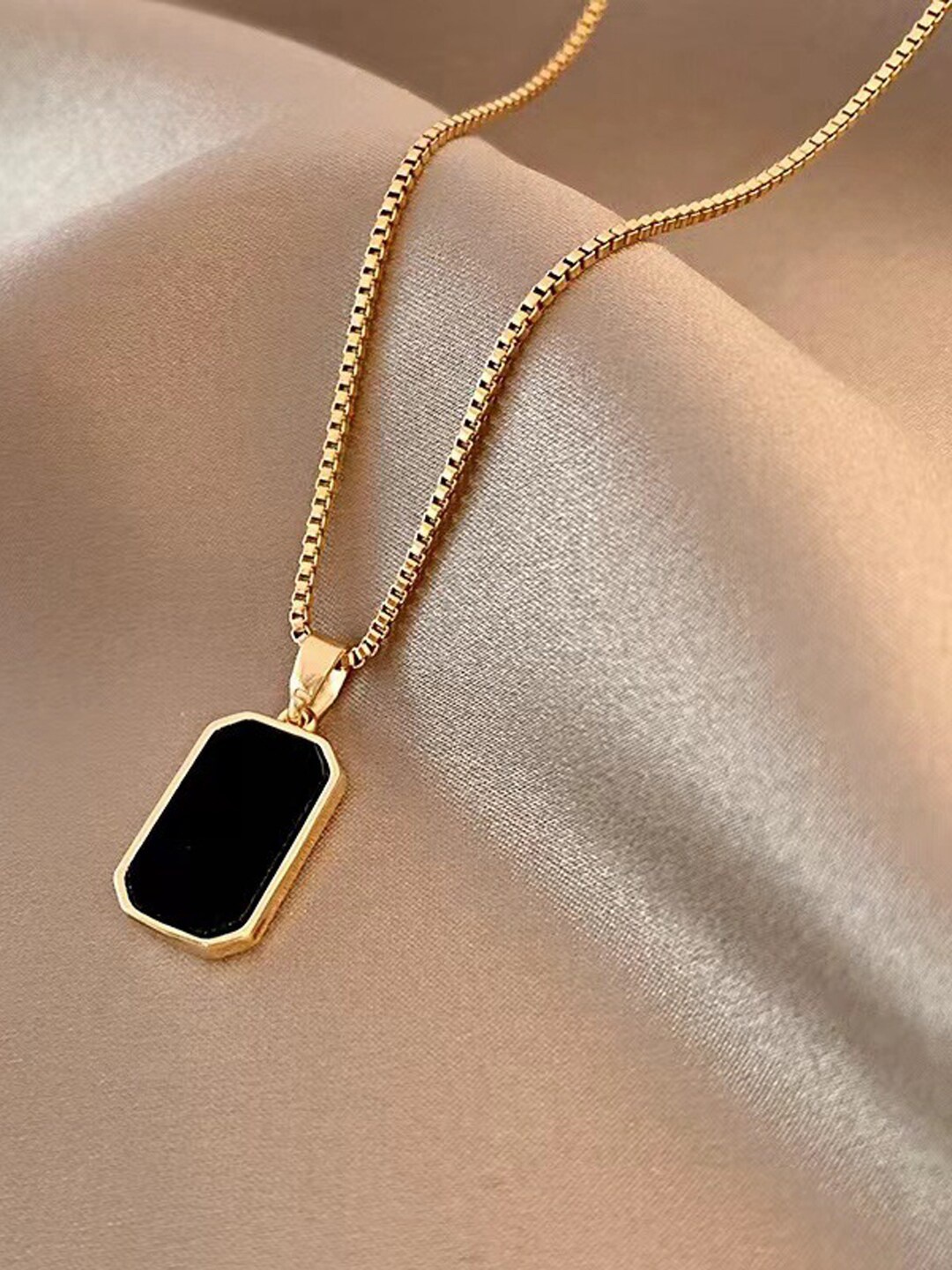 

VAGHBHATT Stainless Steel Stone Studded Rectangle Shape Pendant Chain, Gold