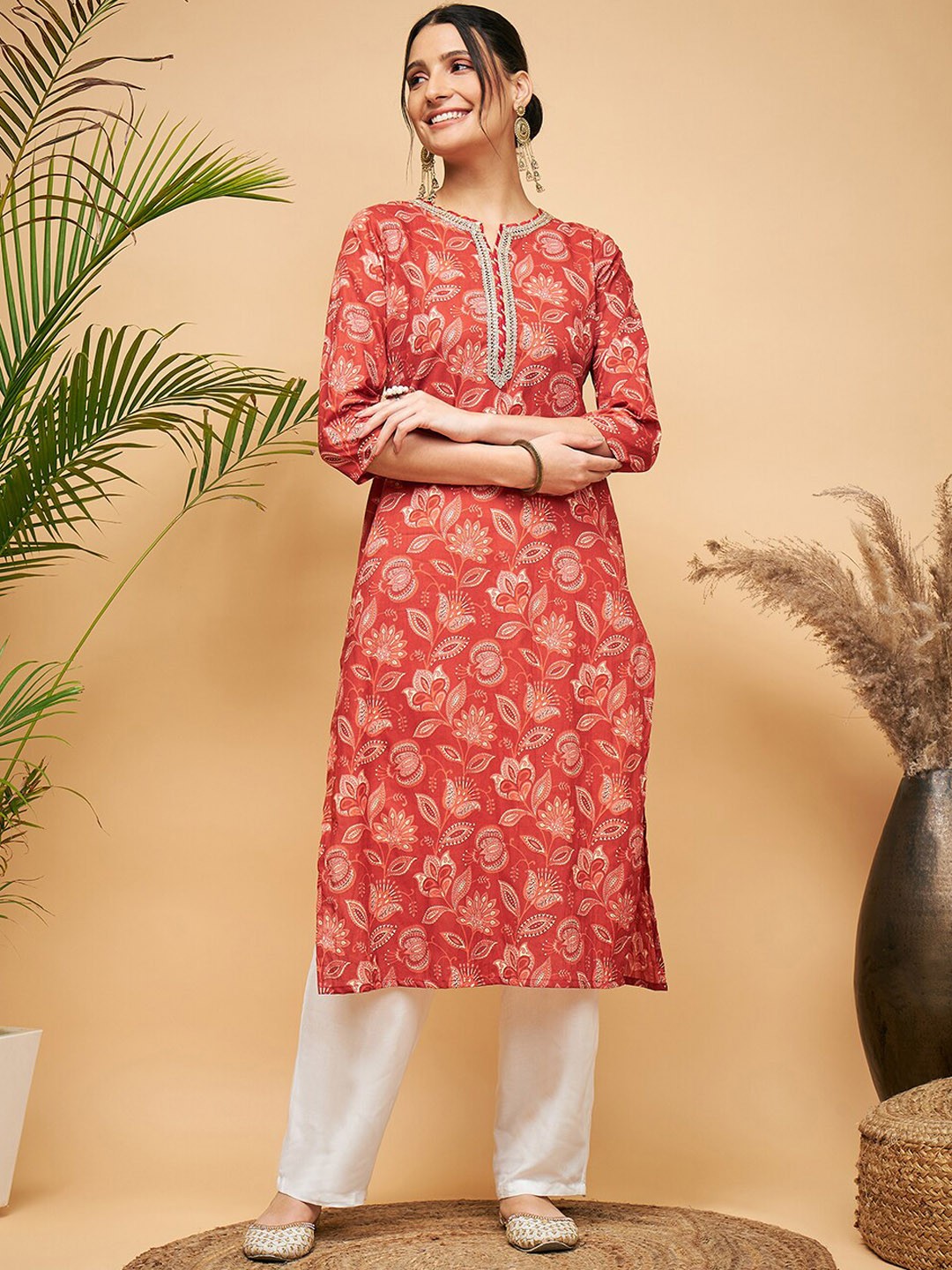 

InWeave Women Floral Yoke Design Flared Sleeves Anarkali Kurta, Green