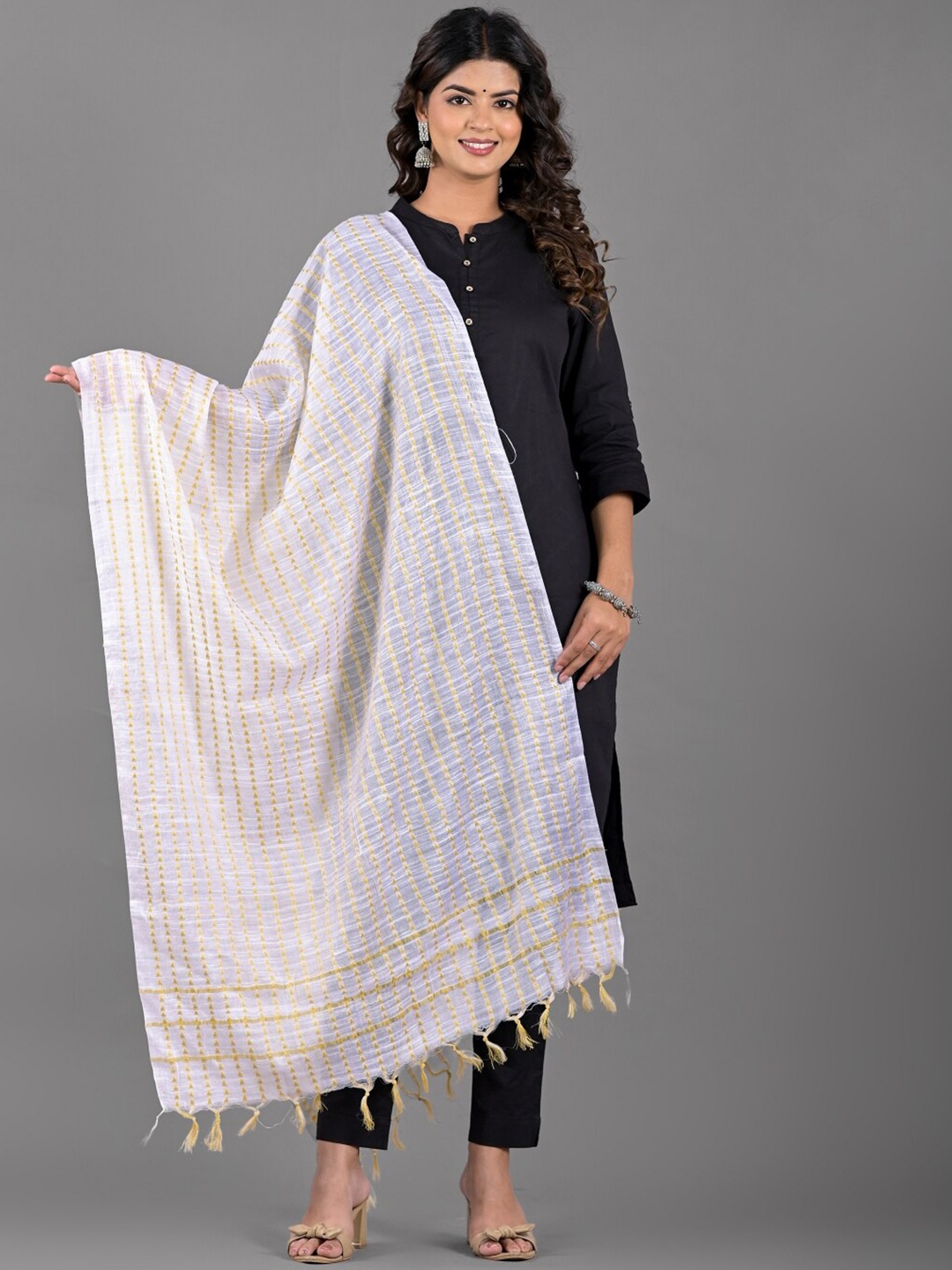 

Apratim Striped Thread Work Cotton Dupatta, White
