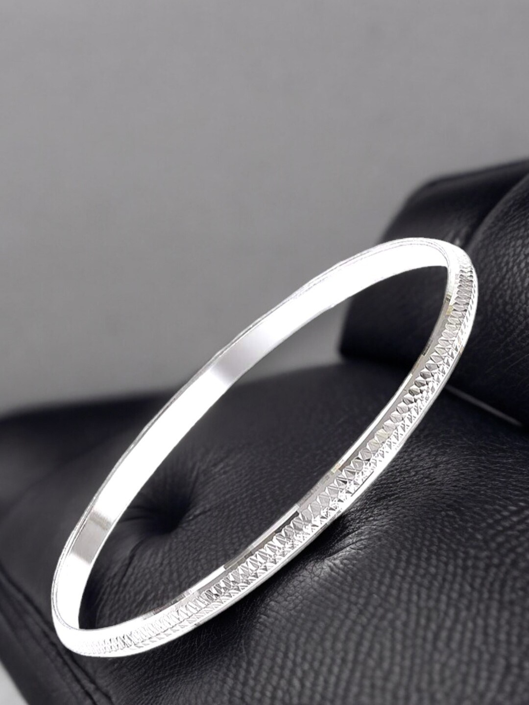 

Taraash Men 925 Sterling Silver Kada Bracelet