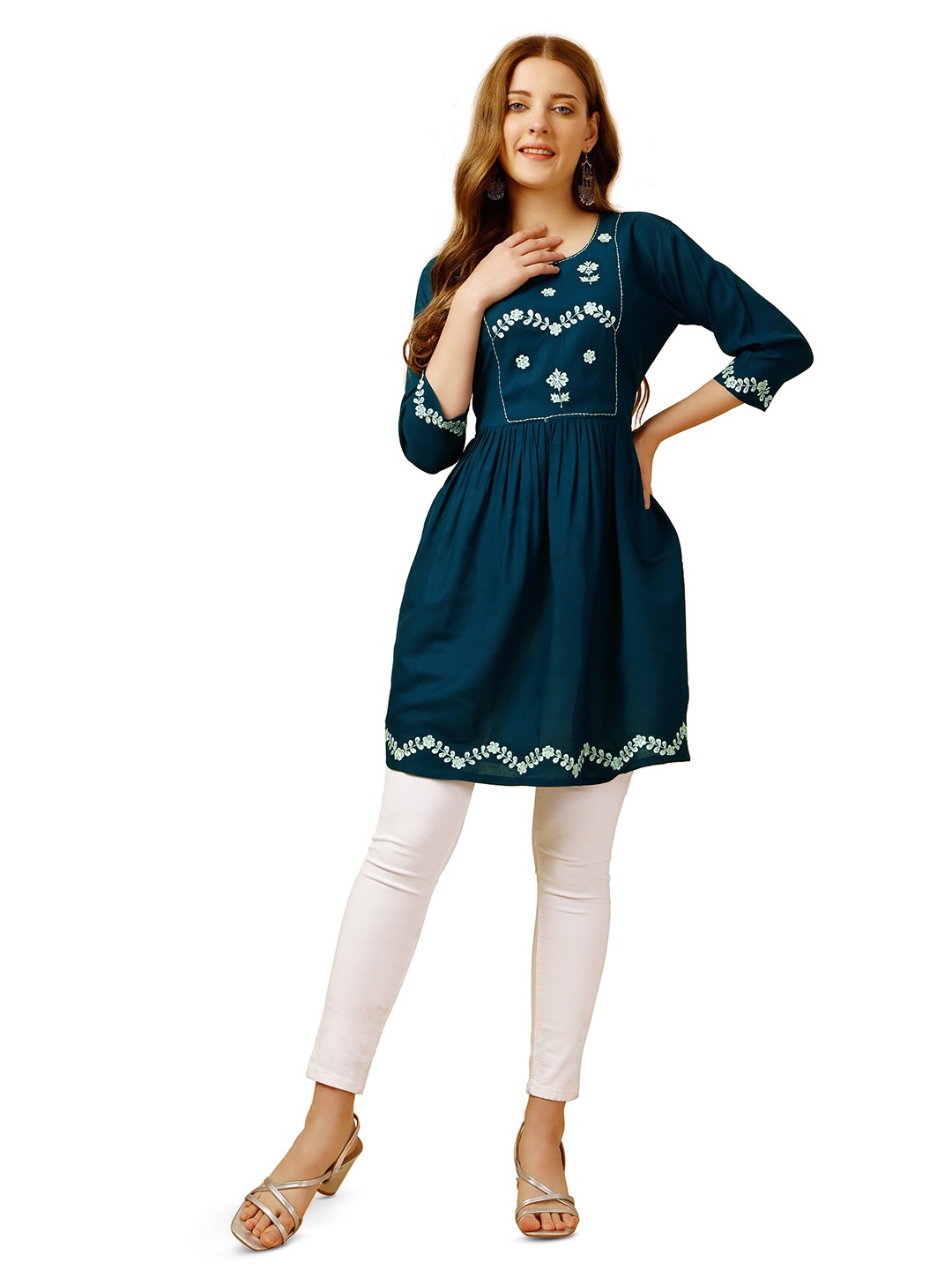 

WILNERCROWN Floral Embroidered Longline Top, Blue