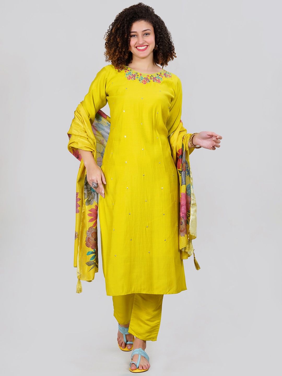 

MEHNAM Floral Yoke Design Sequinned Kurta With Trousers & Dupatta, Lime green