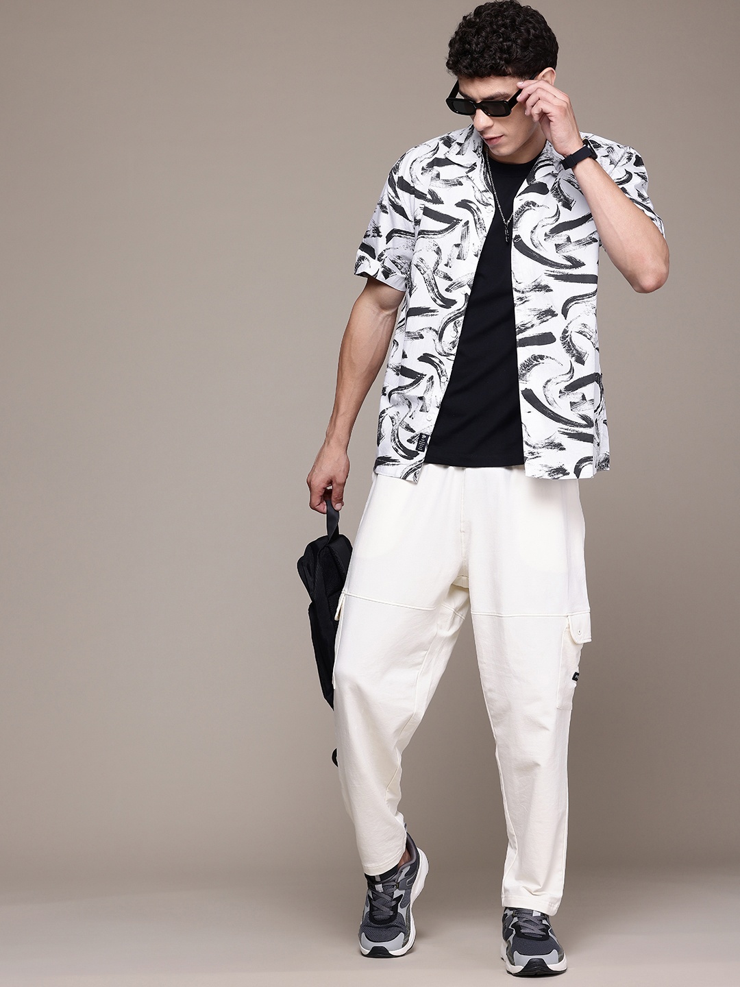

The Roadster Lifestyle Co. Relaxed Fit Printed Pure Cotton Shirt, White