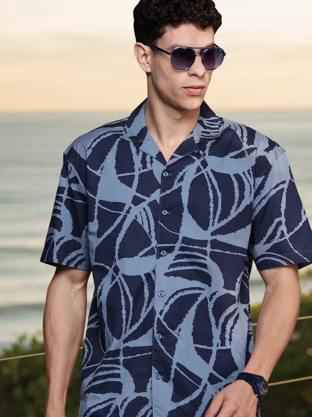 

Roadster Men Opaque Printed Casual Shirt, Blue
