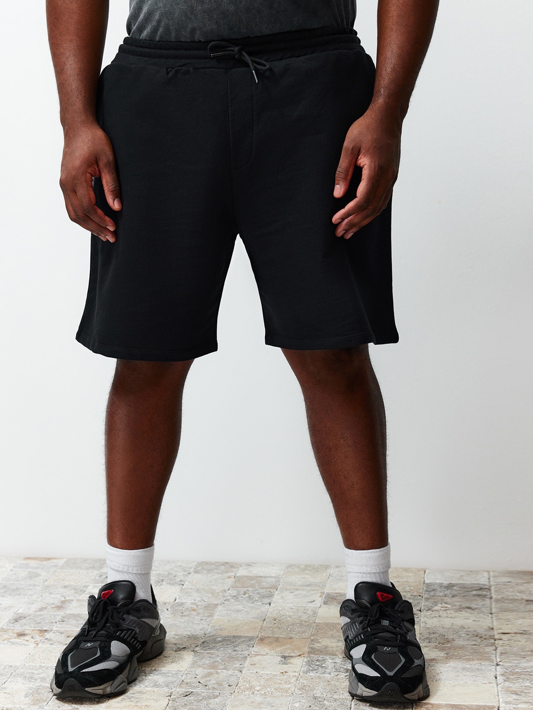 

Trendyol Men Mid-Rise Cotton Regular Fit Shorts, Black